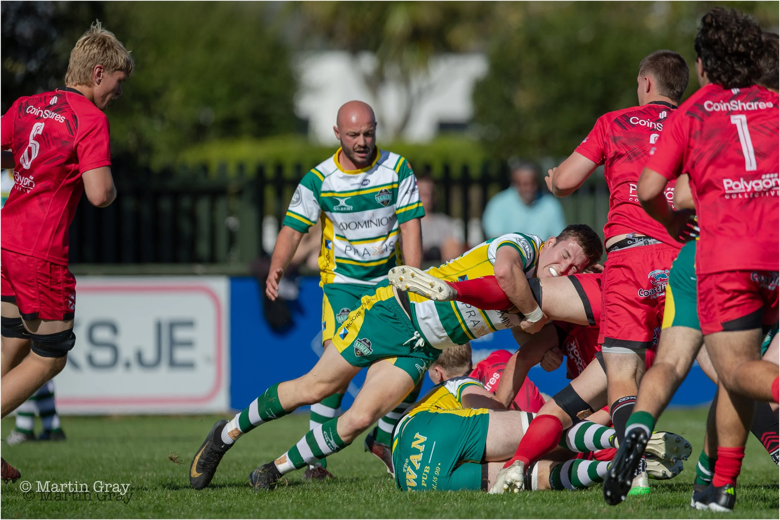 Luke Grigg powers into a ruck-8089.jpg