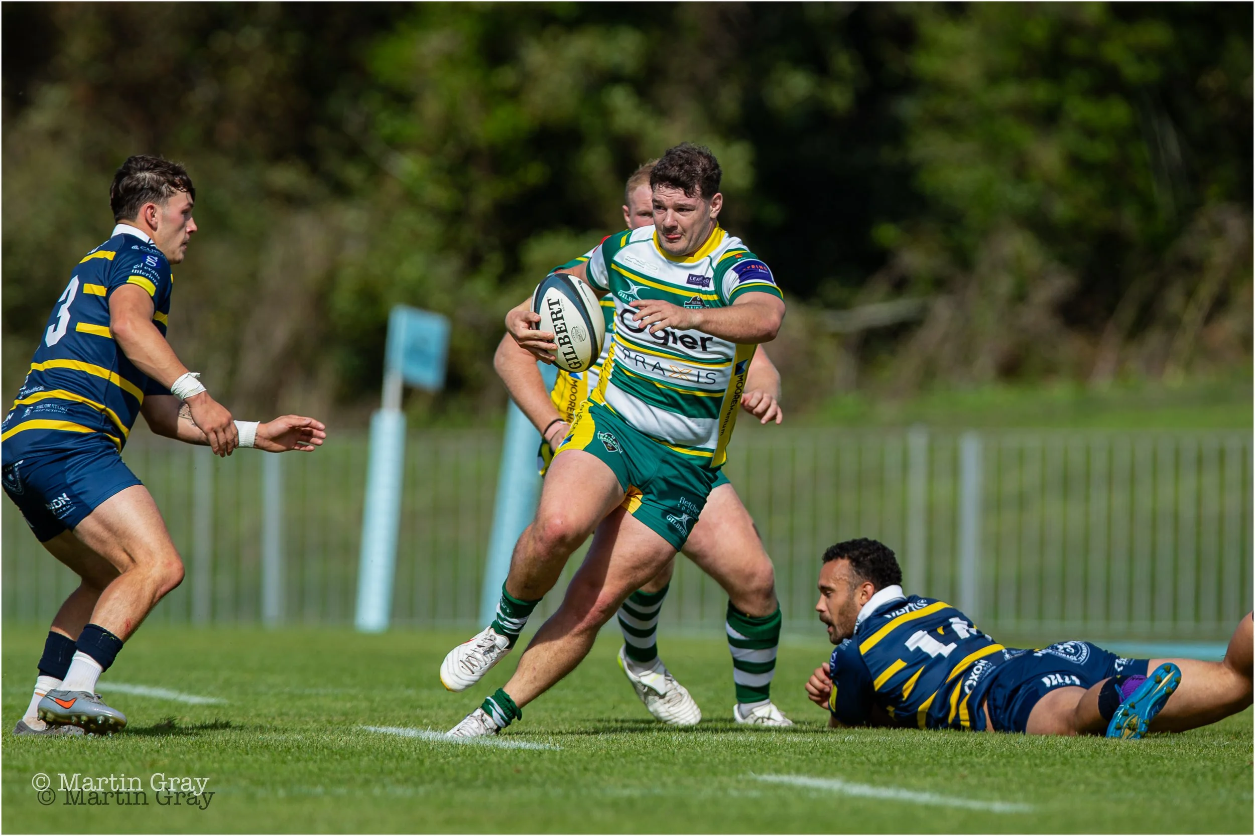 Ethan Smith breaks in from the touchline-9063.jpg