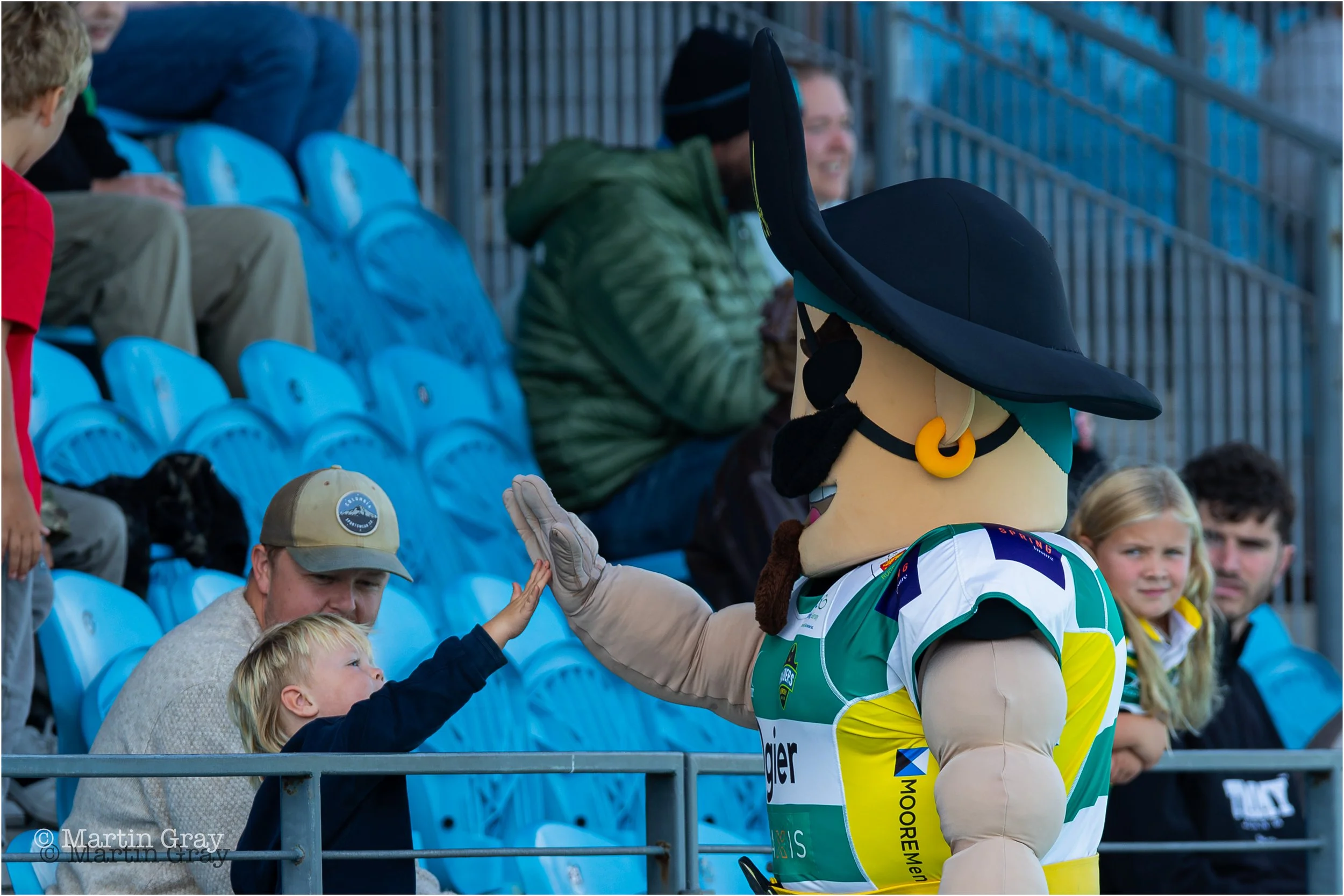 Rocky and support-9130.jpg