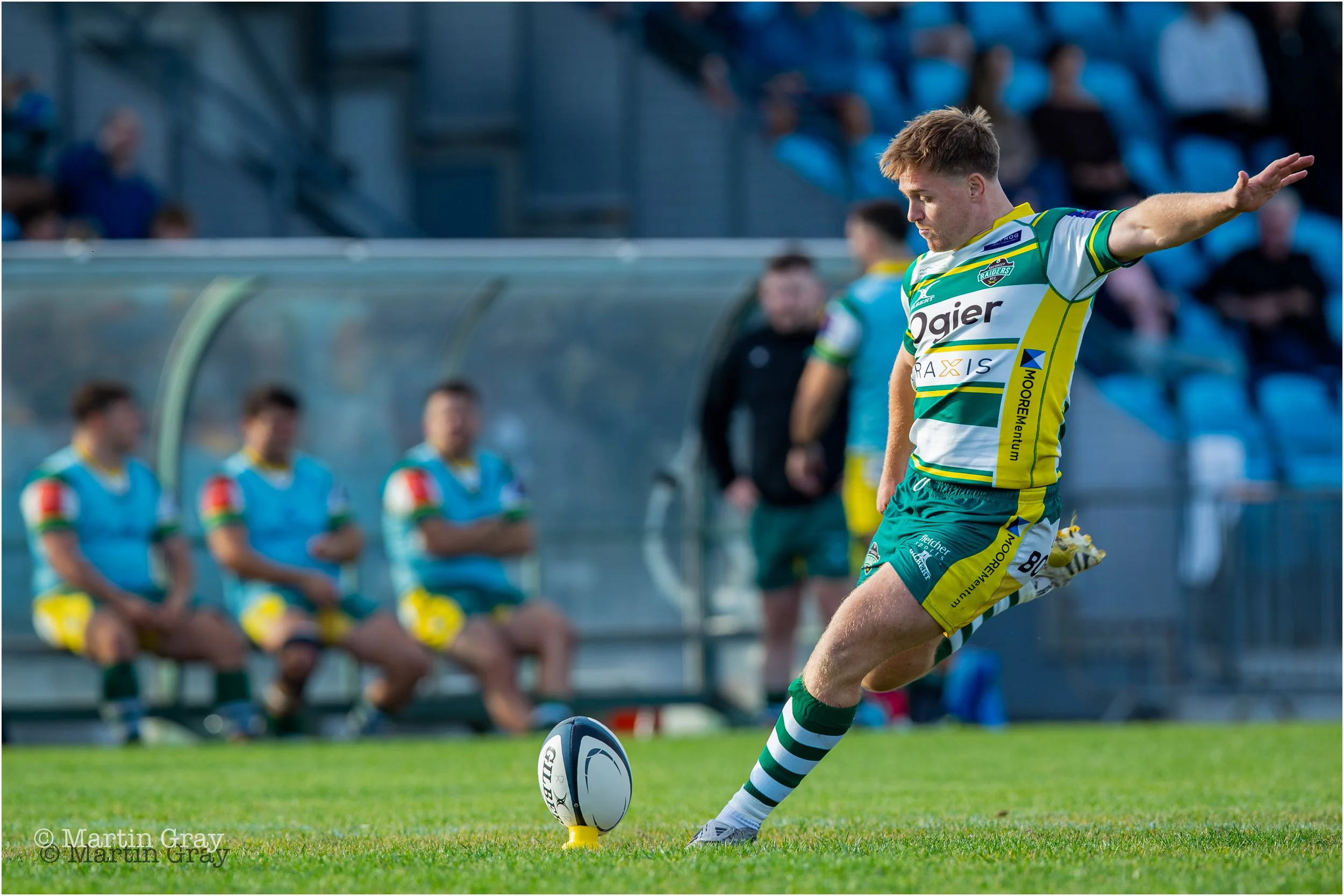 Gwyn Parks conversion kick-9710.jpg