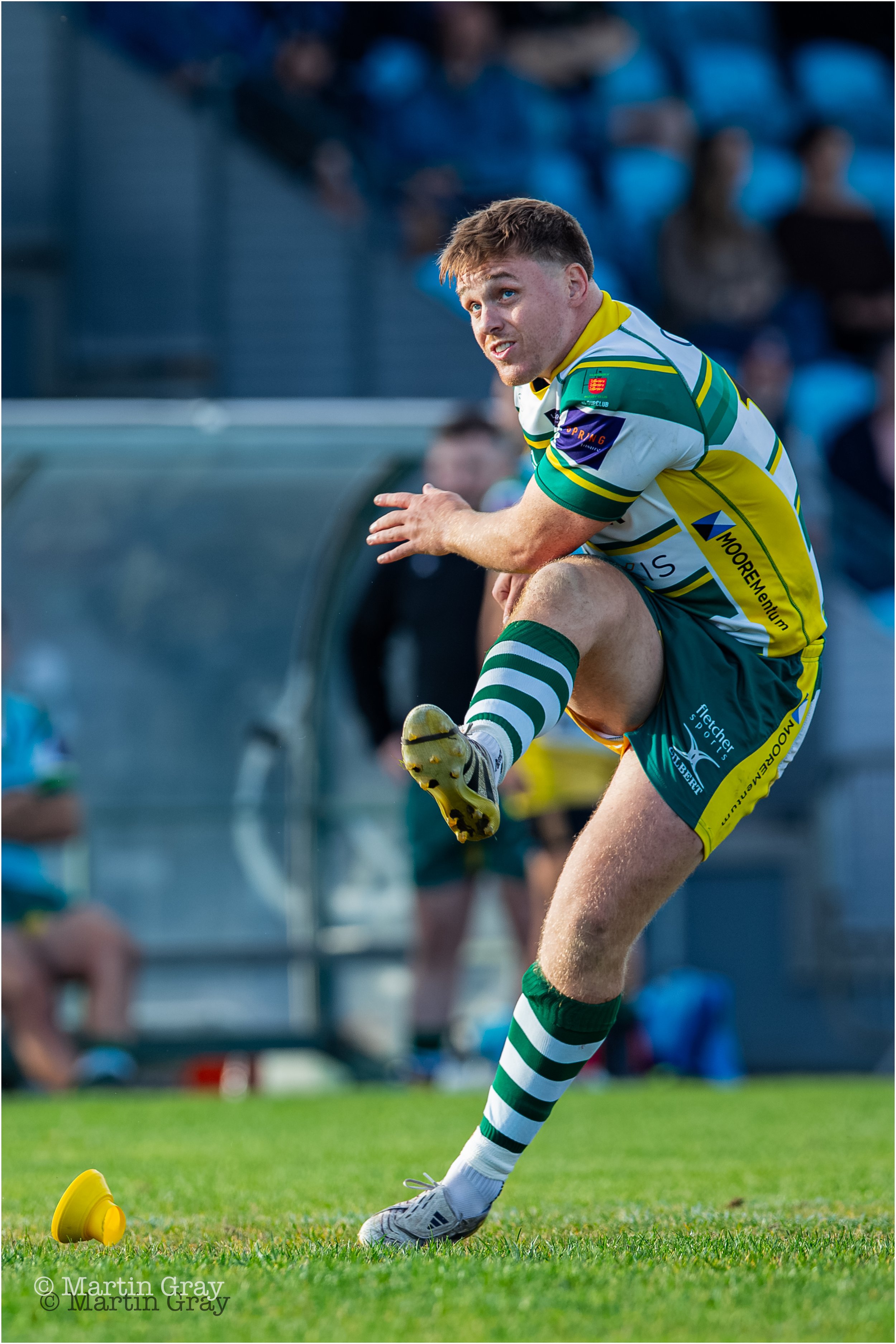 Gwyn Parks conversion kick-9714.jpg