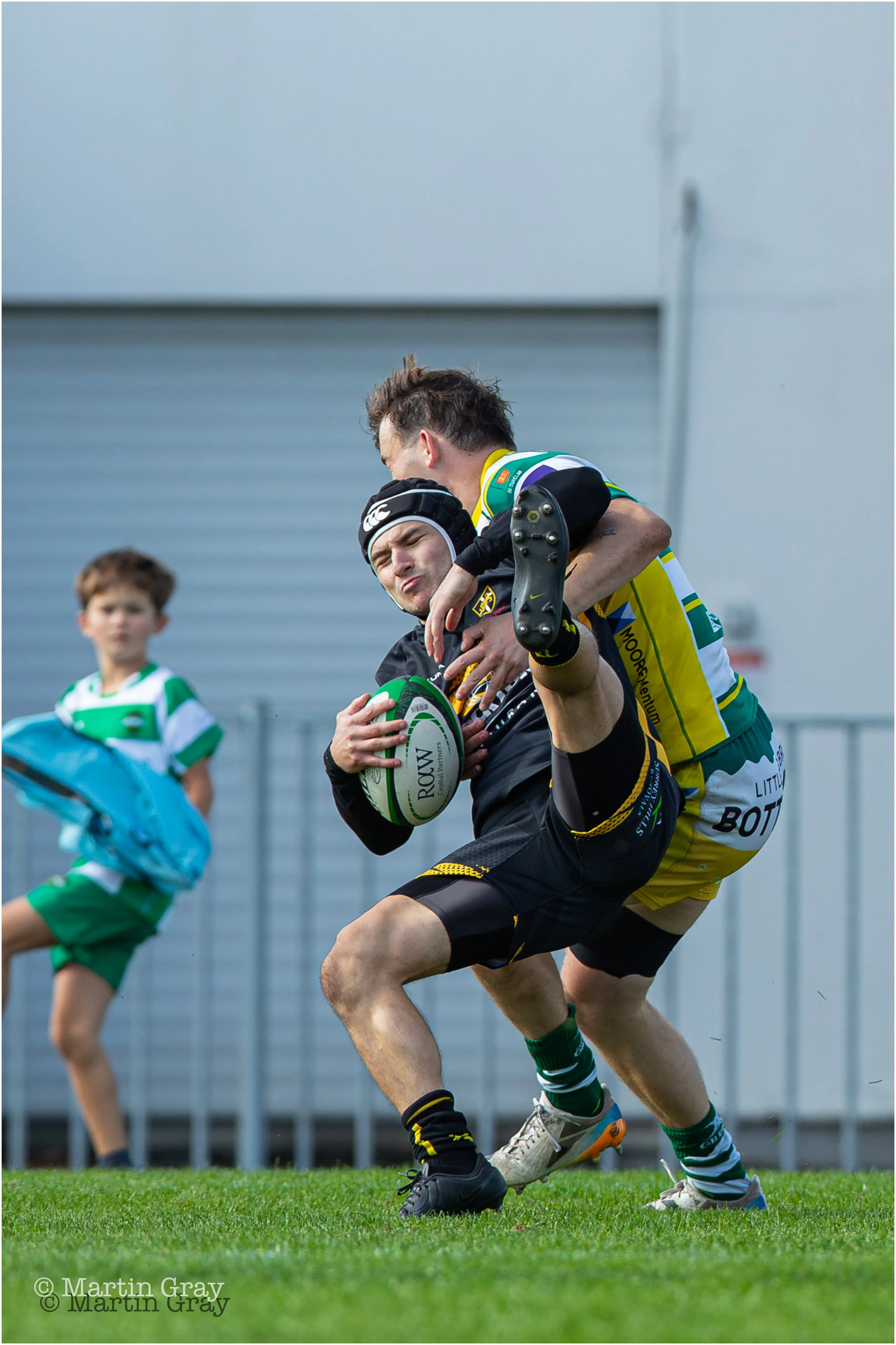 Guernsey Raiders Team huddle-2722.jpg