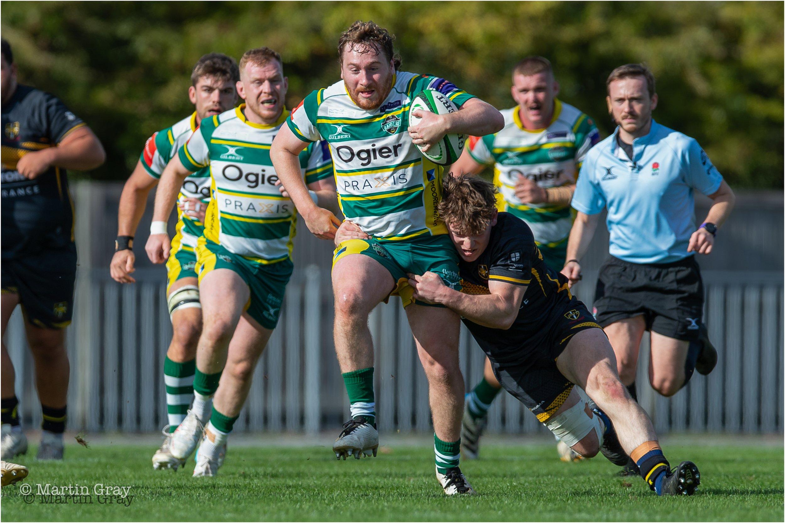 Joe Callery breaks from the back-2963.jpg