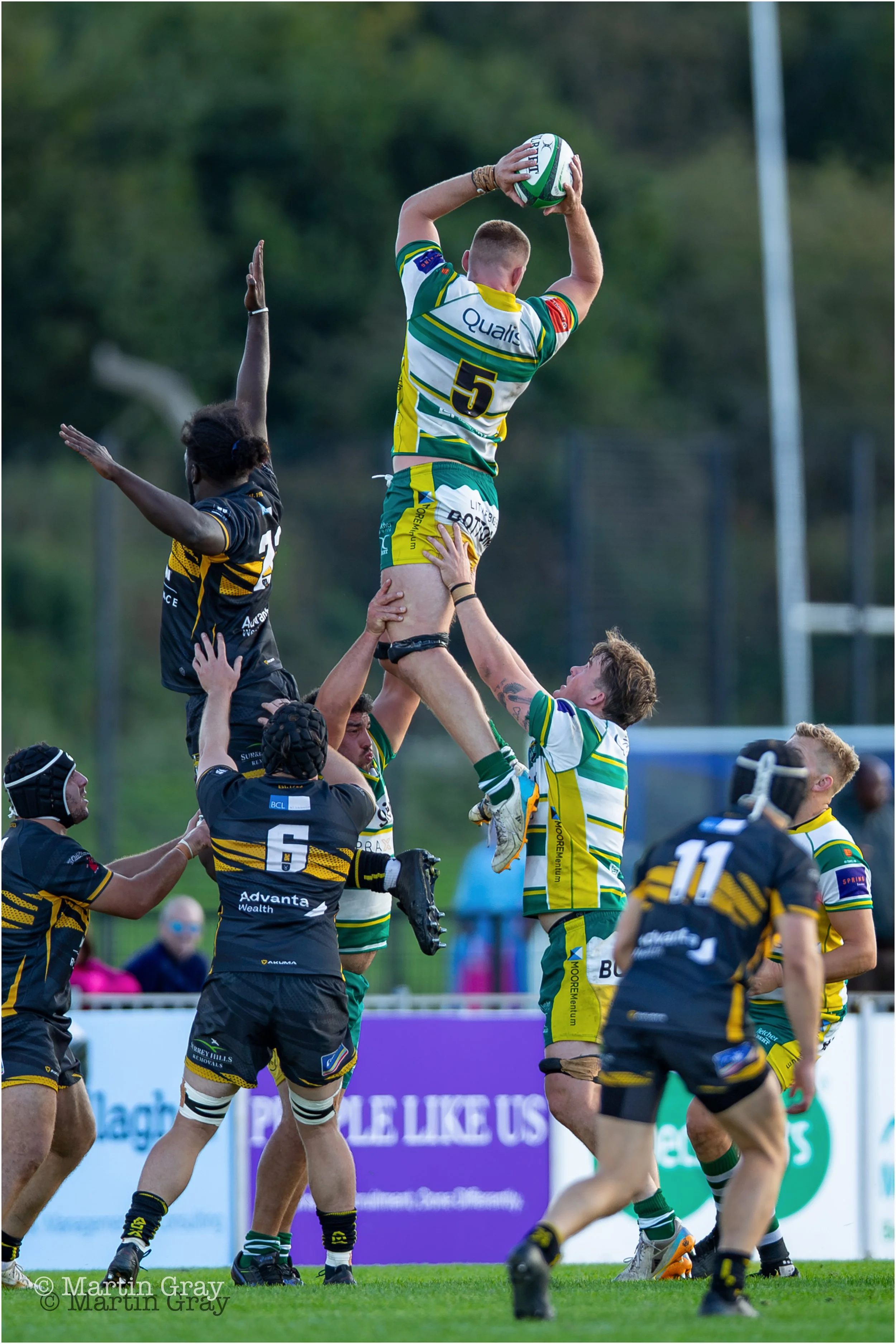 Raiders win lineout ball with Joel Broadhurst-3305.jpg