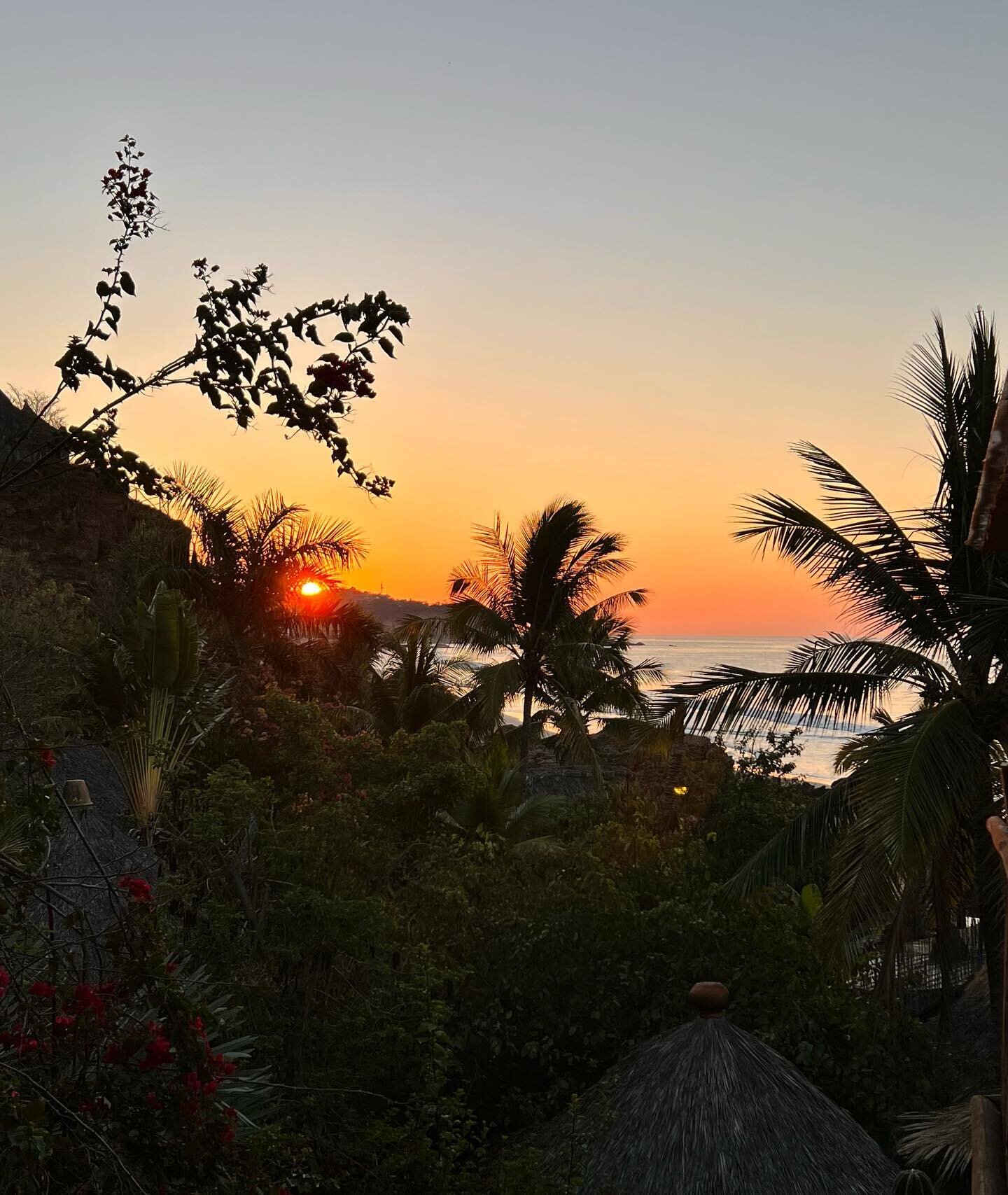 Zipolite
.
#oaxaca #zipolite #sunrise