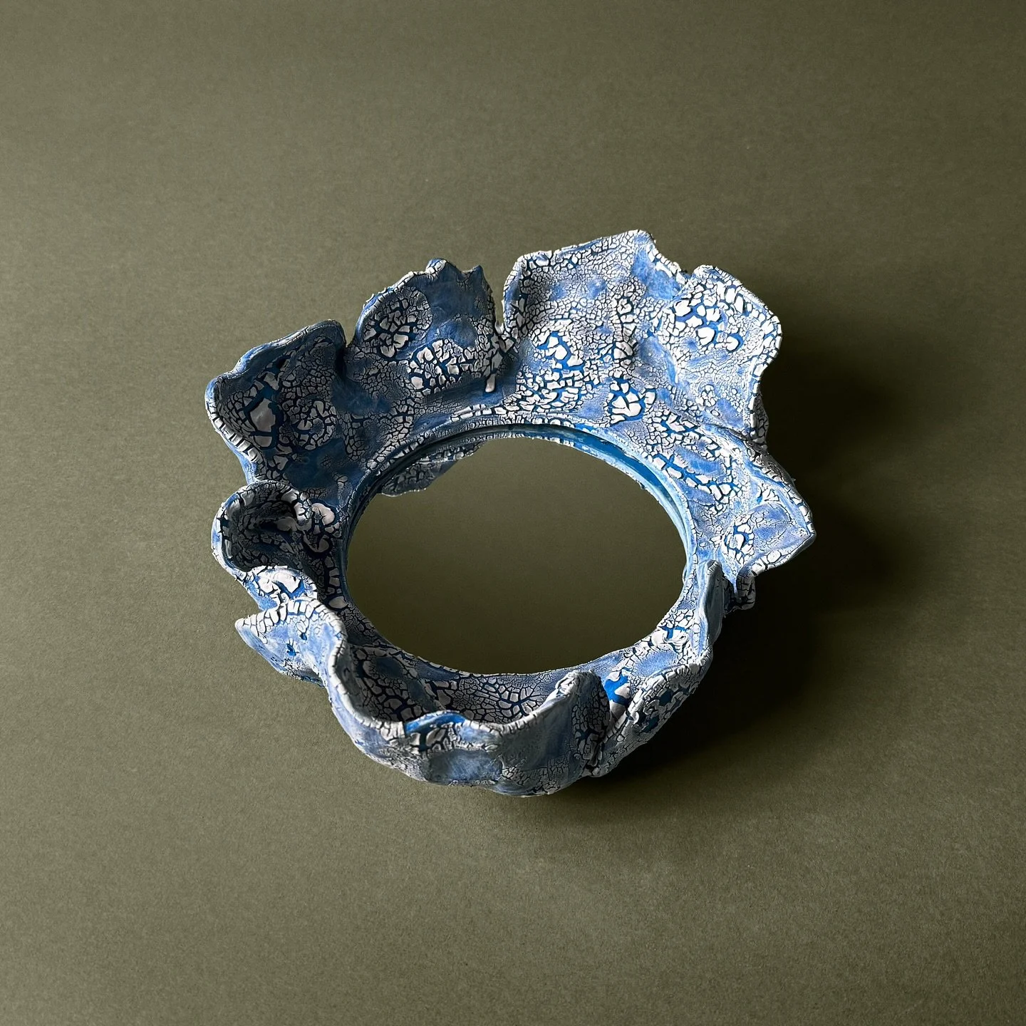 been having fun with mirrors recently

#brooklyn #ceramics #greenpoint #handbuiltceramics