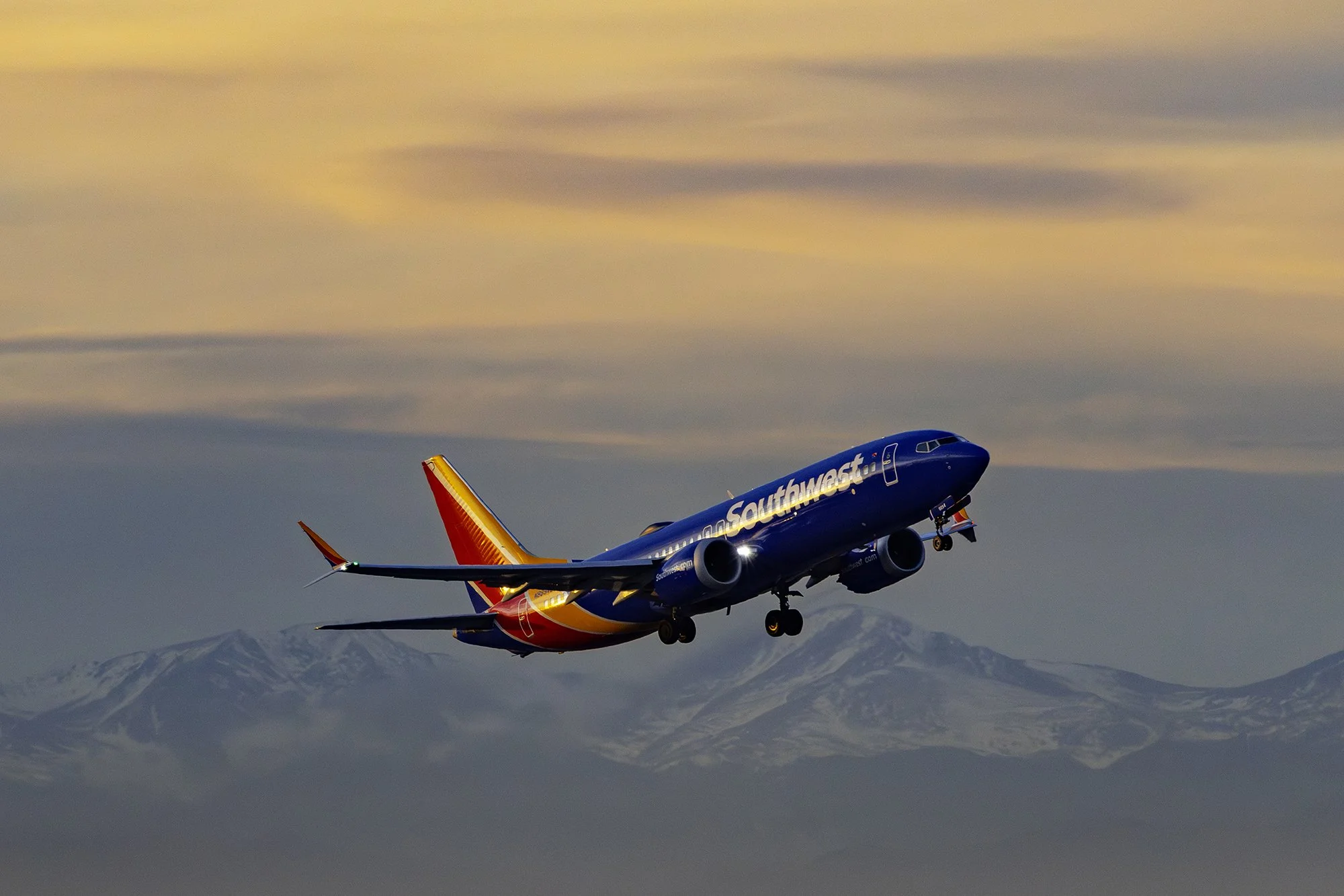 SWA_737_Denver_01_web.jpg