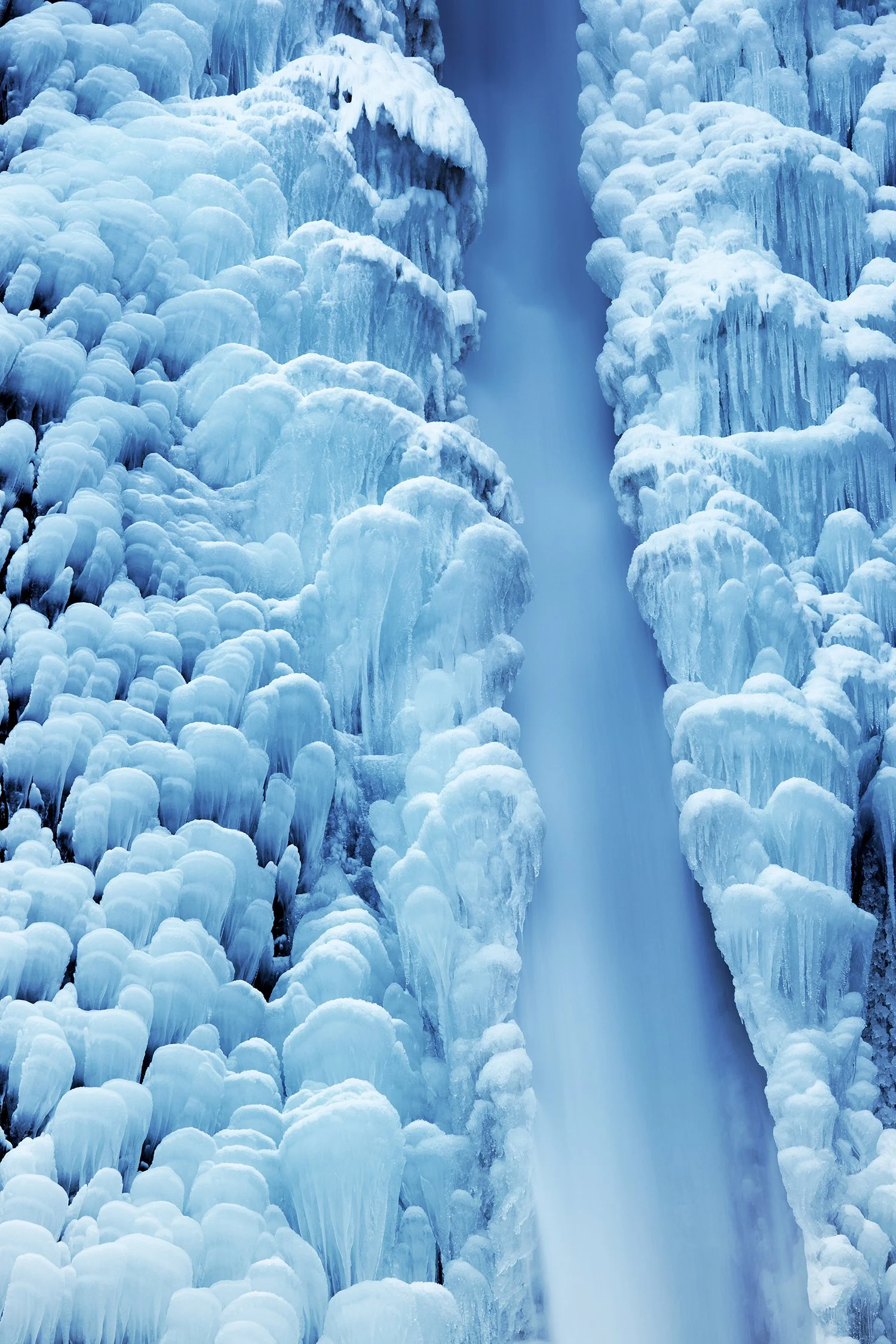 frozenwaterfall_1.jpg