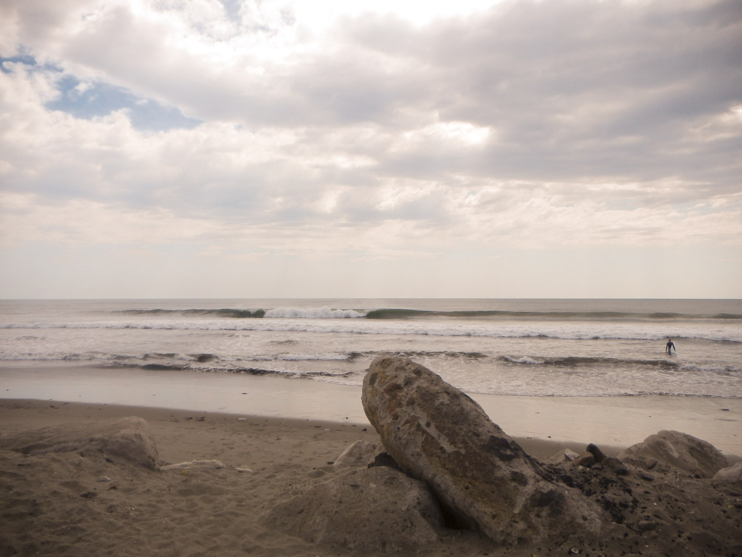 Plenty of empty waves go un-ridden