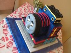 thomasthetraincake (2).jpg