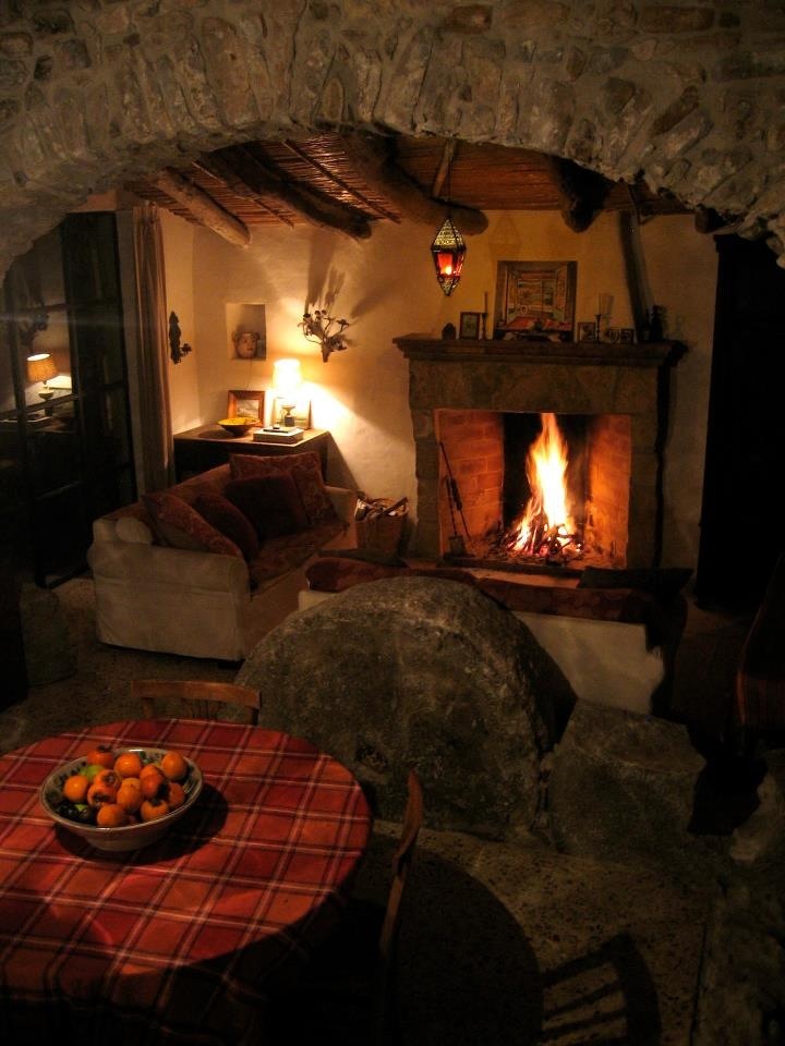 Stone arch and fireplace.jpg
