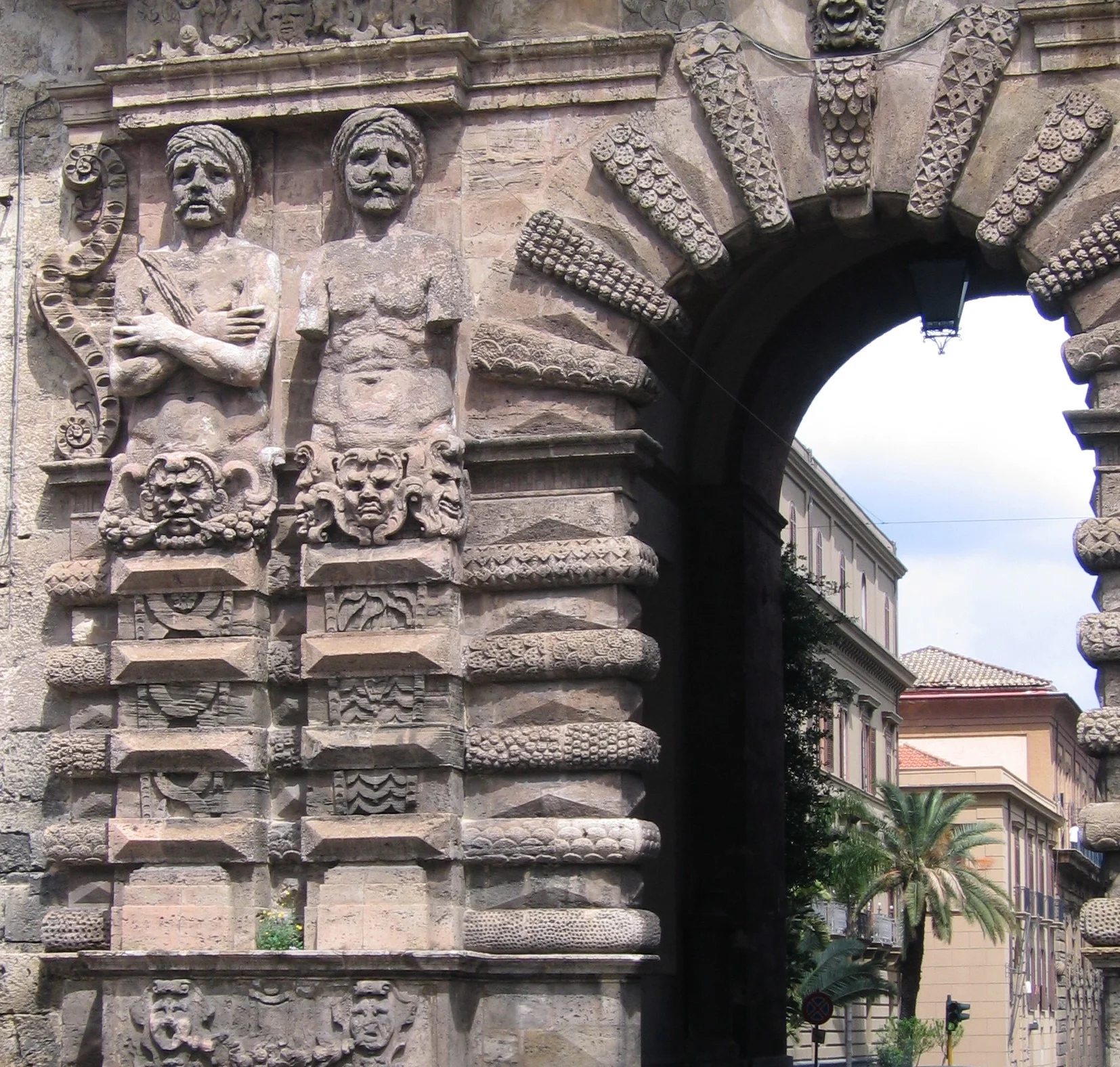 Arab gate Palermo.JPG