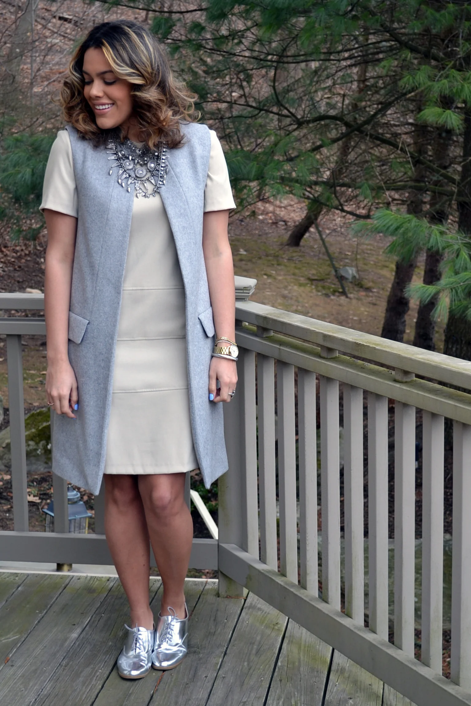 how-to-wear-zara-gray-vest-coat-suede-shift-dress-metallic-oxfords-2.jpg