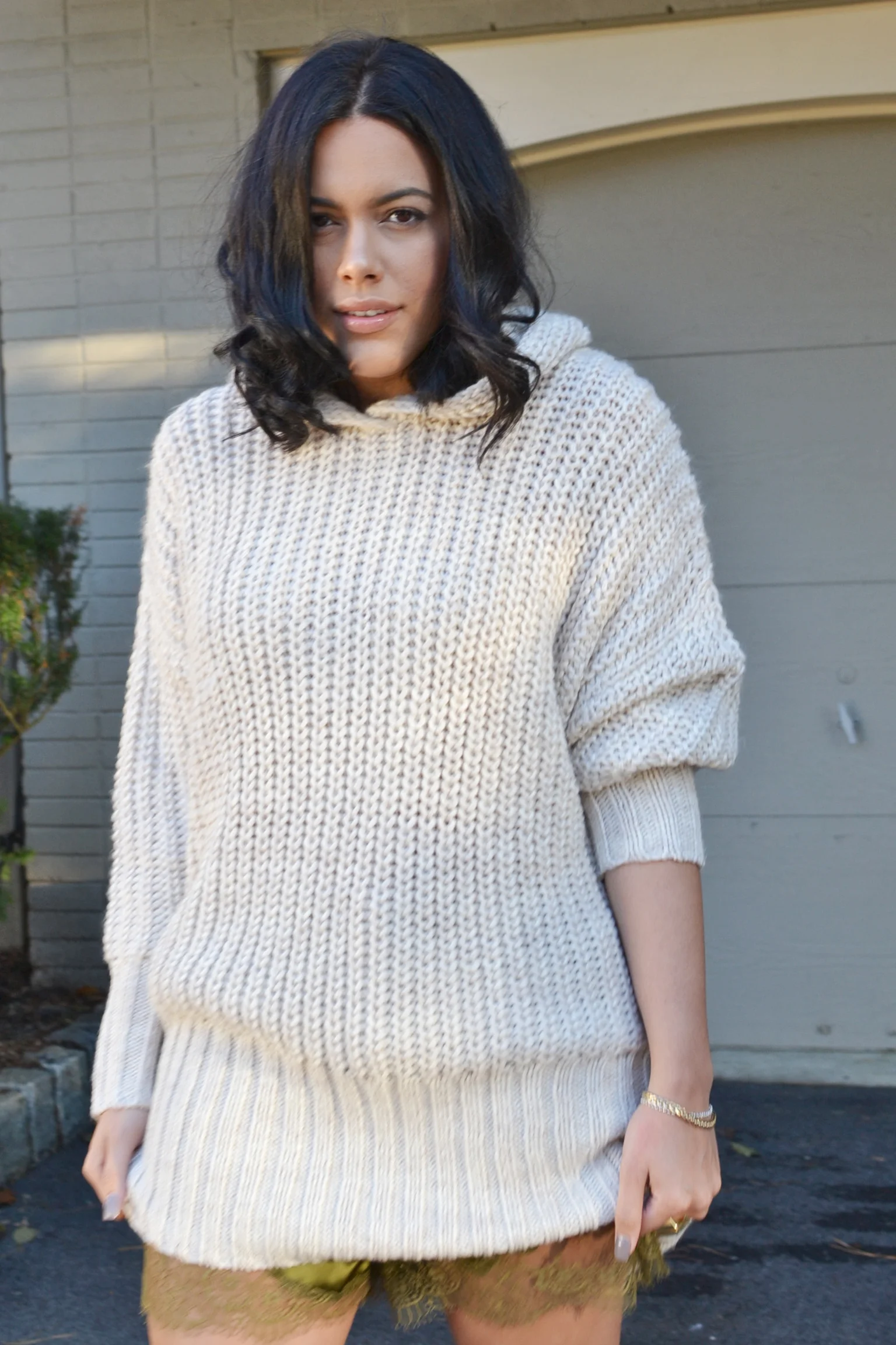 how-to-wear-h&m-knit-hooded-sweater-studio-lace-trim-shorts-dolce-vita-myste-boots.jpg