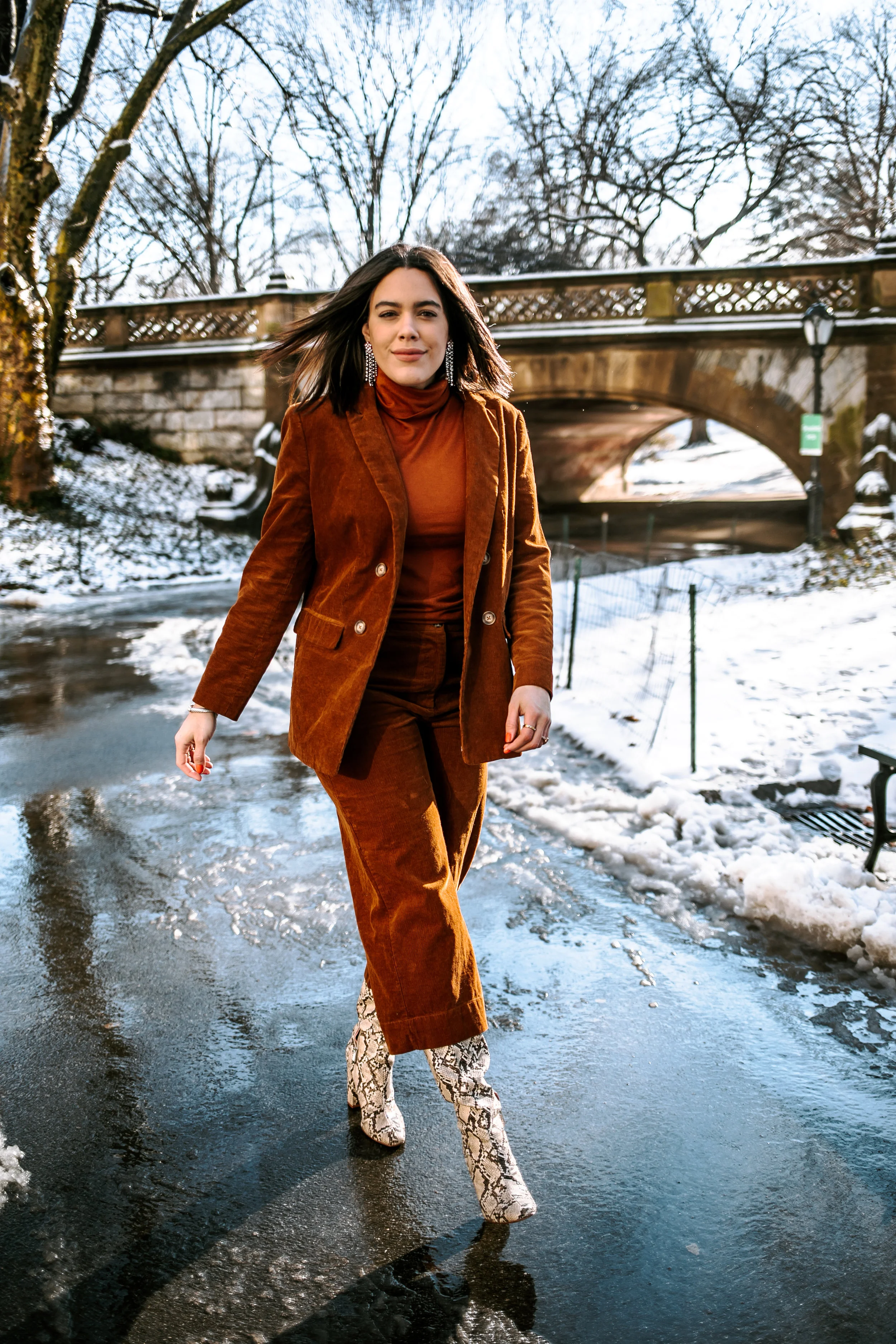 How-to-style-corduroy-suit-and-snakeskin-zara-boots-latina-new-york-city-fashion-blogger-style-operator-winter-fashion.jpg