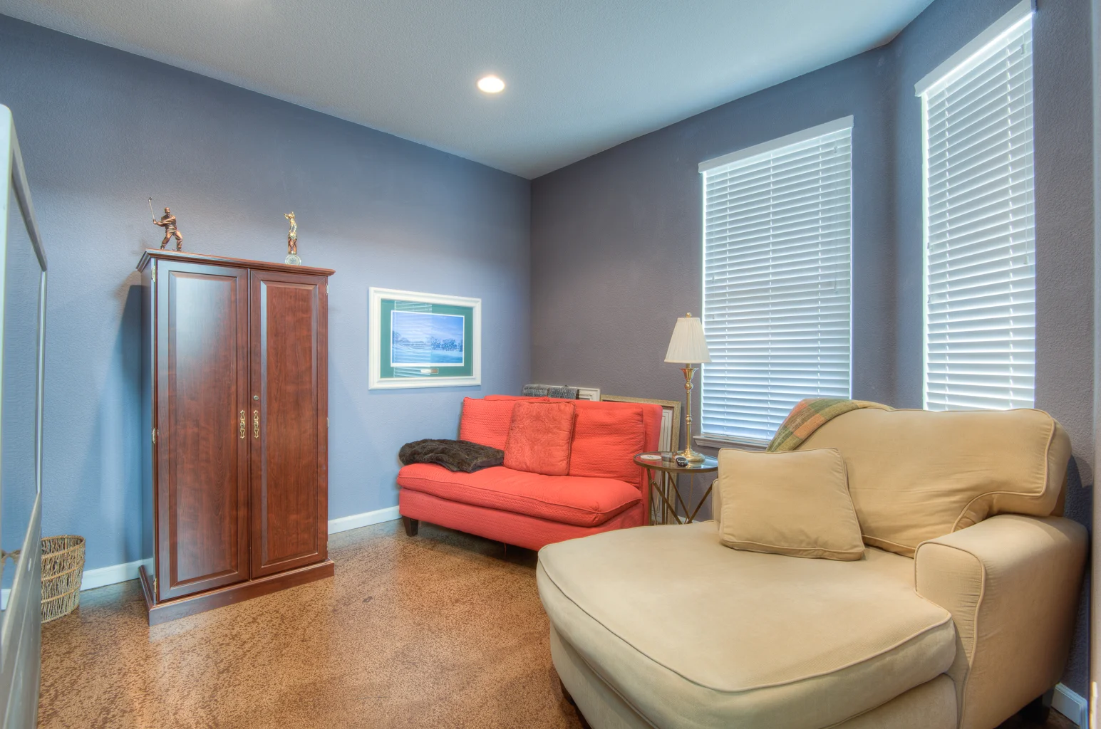 406 Roundhill Drive.jpg
