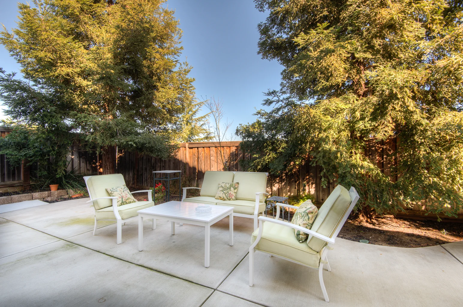 406 Roundhill Drive_25.jpg