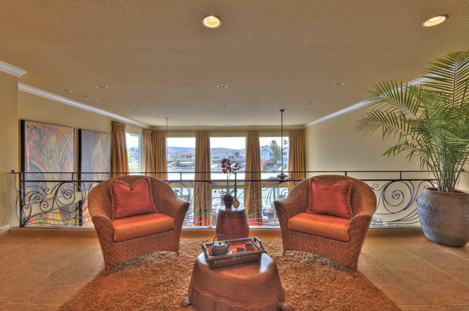 Balcony2.jpg