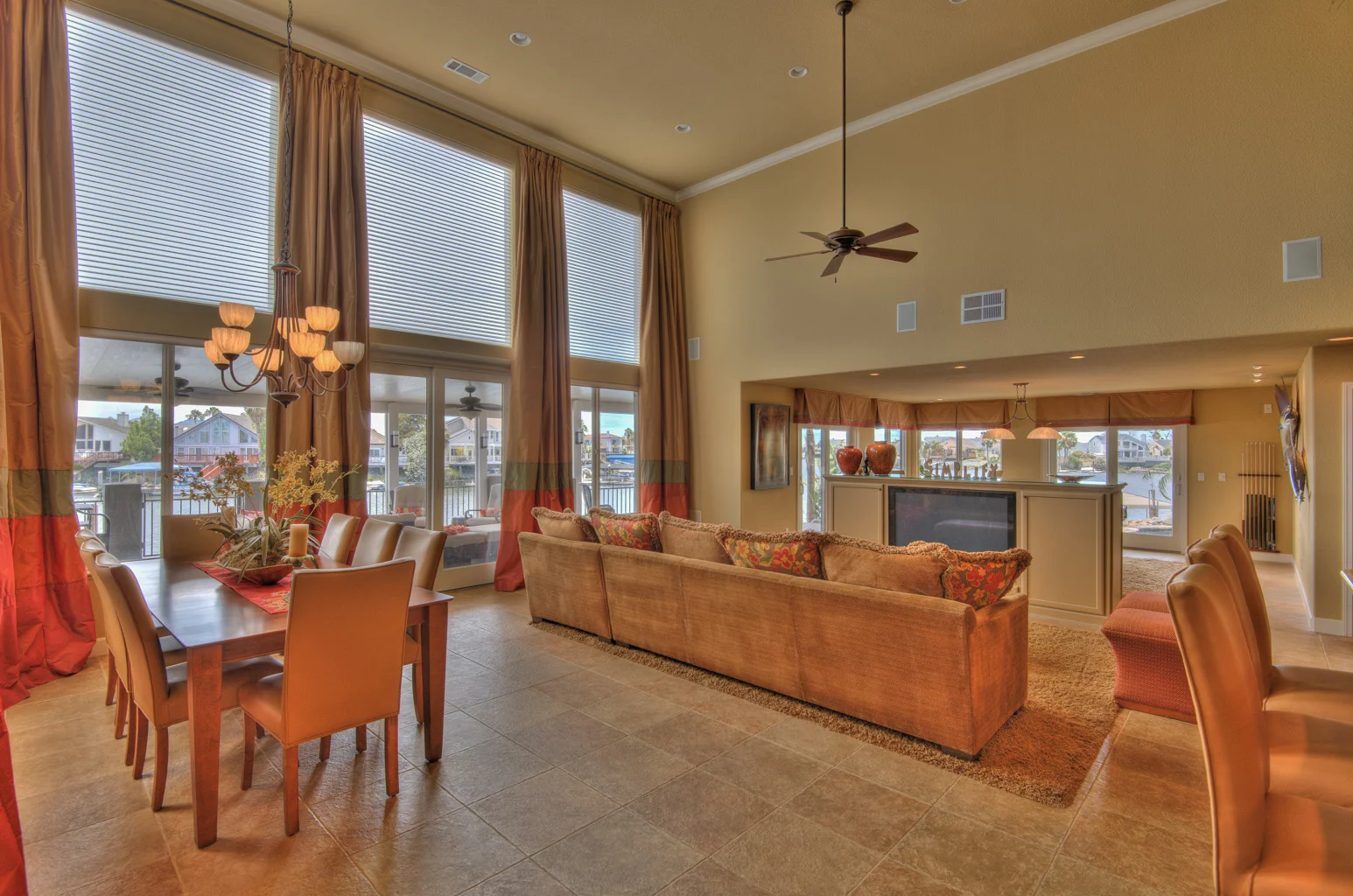 FamilyDiningAreas.jpg