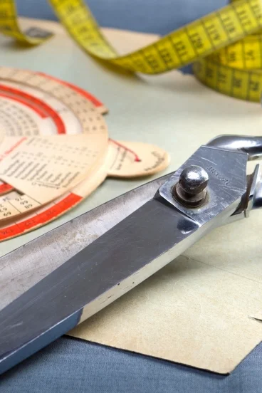 Scissors-4_704.jpg