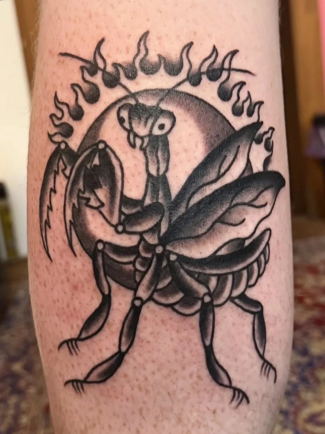 Mantis 💥💥💥 tattoo done by @sammi.psd 👌 book a tattoo appointment or free consultation. DM, WhatsApp or email for more info 🙇🏻&zwj;♀️