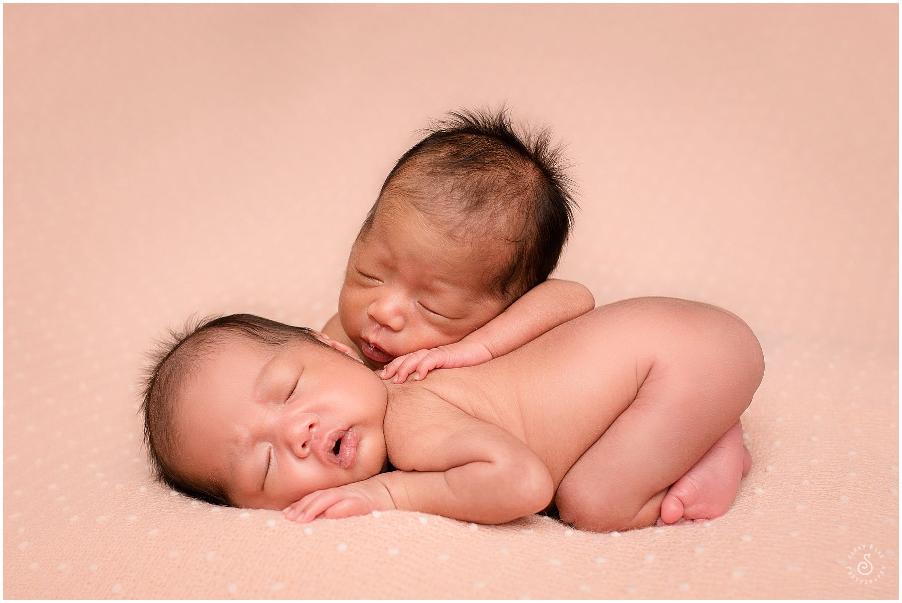 Newborn Twins Portraits 26a.jpg
