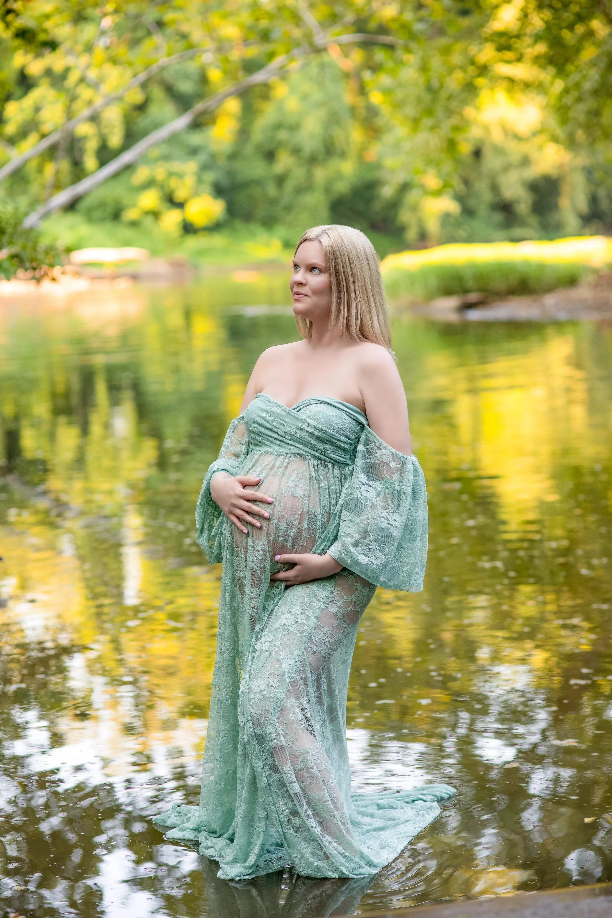 Chester, Virginia Outdoor Maternity Photography Sessions | Sarah Kane Photography