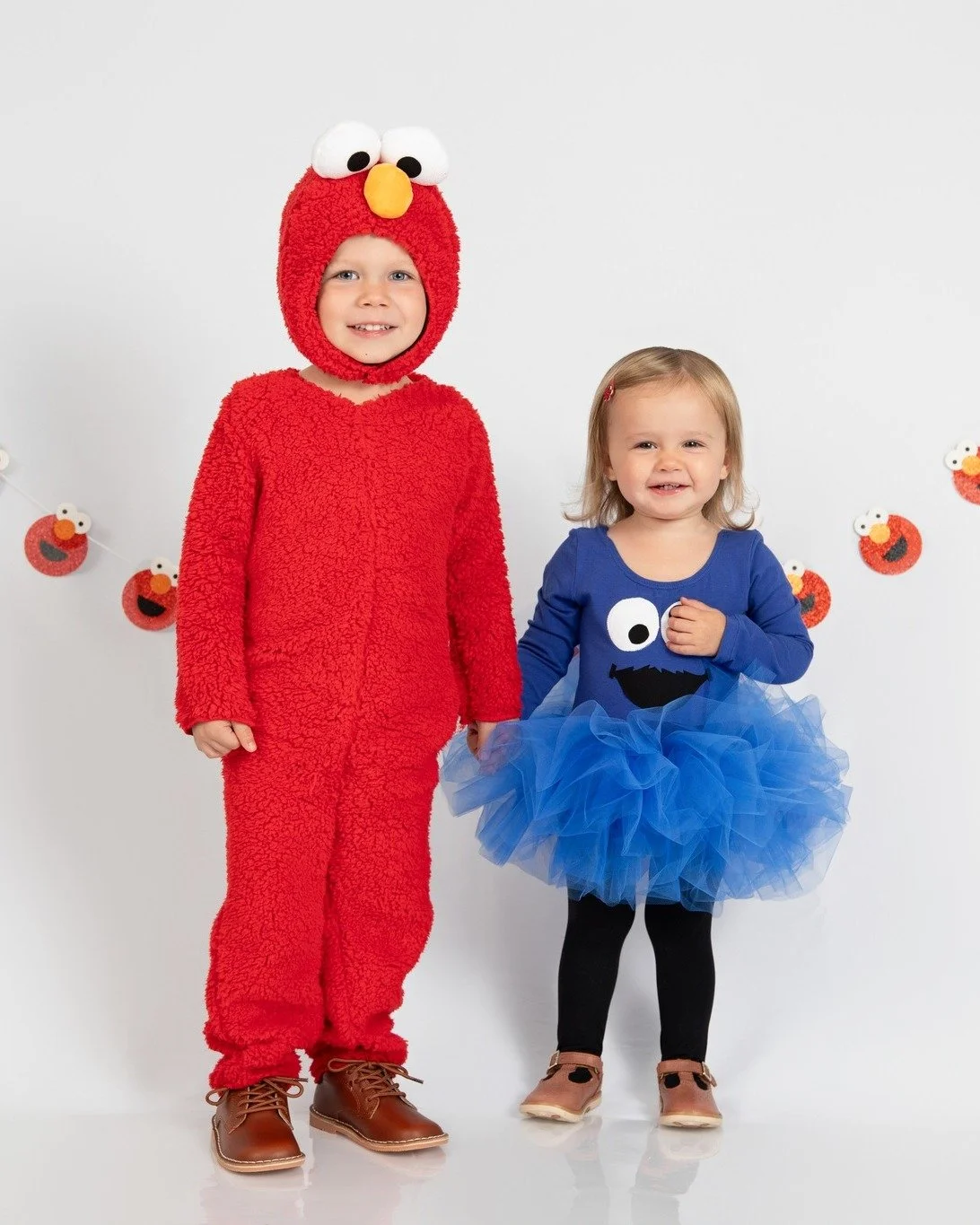 Sweet smiles and spooky fun 👻✨ Capturing all the Halloween magic with these adorable little trick-or-treaters! Book your child&rsquo;s next themed session with Sarah Kane Photography to create a experience beyond beautiful images🎃
-
 #SarahKanePhot