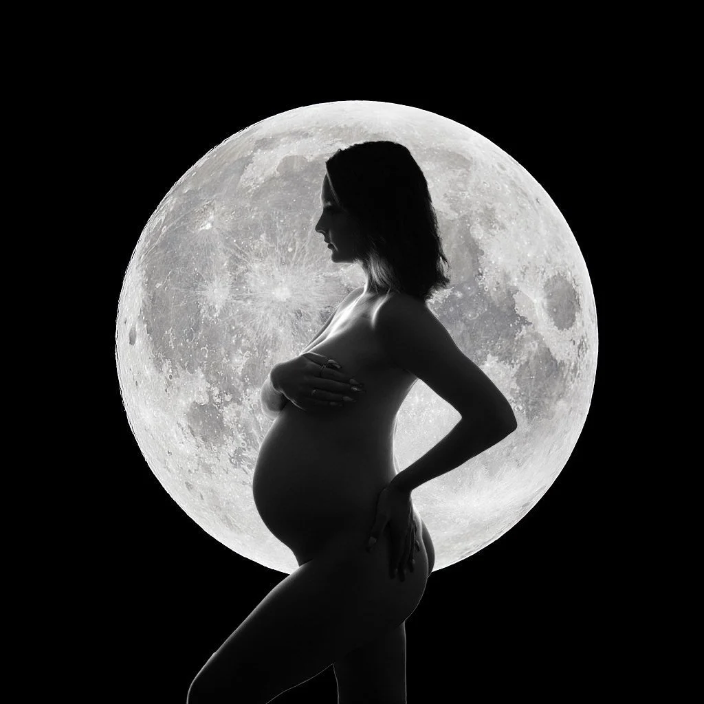 🌕 Full Beaver Moon
There&rsquo;s something so powerful about this time of year, a reminder to pause, reflect, and prepare for what&rsquo;s ahead.
Just like the moon, a mama&rsquo;s glow is its own kind of light, steady, strong, and beautifully trans