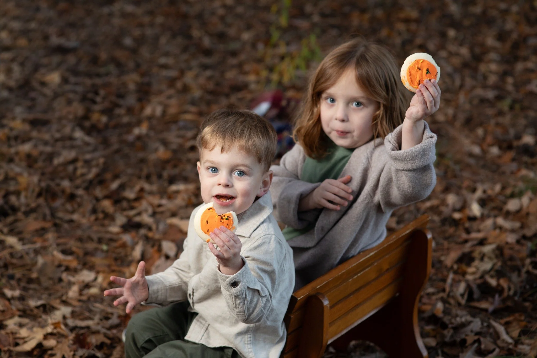 My secret to winning kids over for fall minis! 
-
 #RVAphotographer #ChesterfieldPhotographer #RichmondVA #FamilyPhotographerVA #photographer #childrenportraits