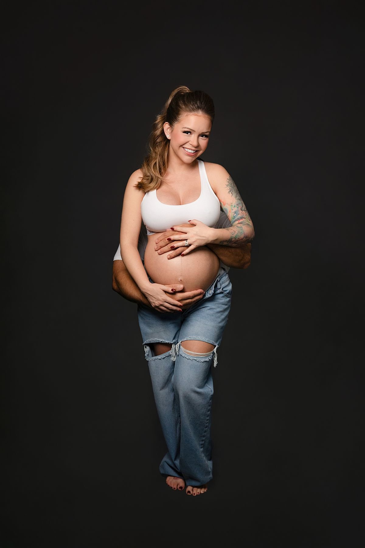 Studio Maternity Pictures in Chesterfield Virginia Outside of Glen Allen VA