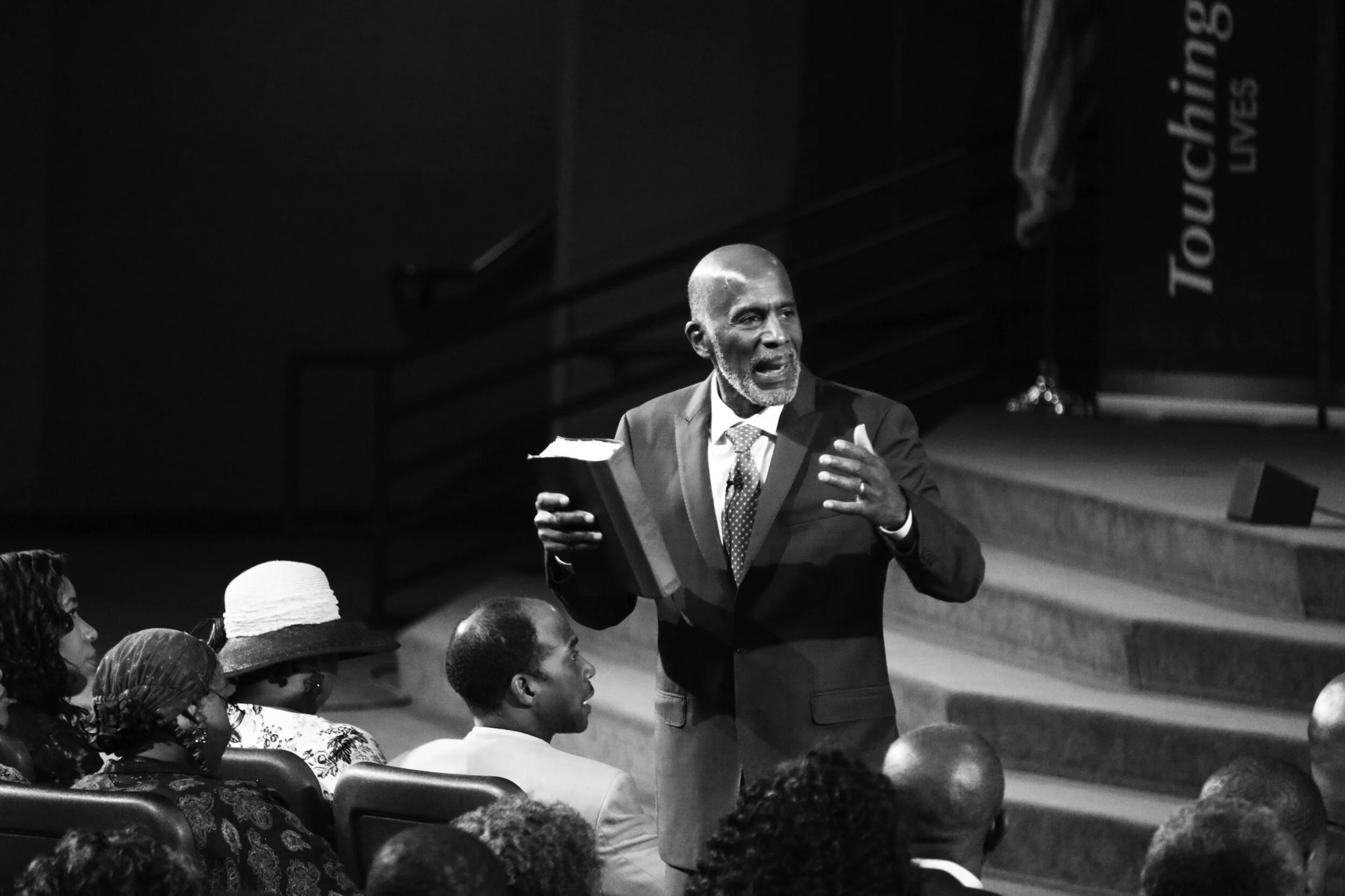 Pastor Gool0043_grayscale.jpg