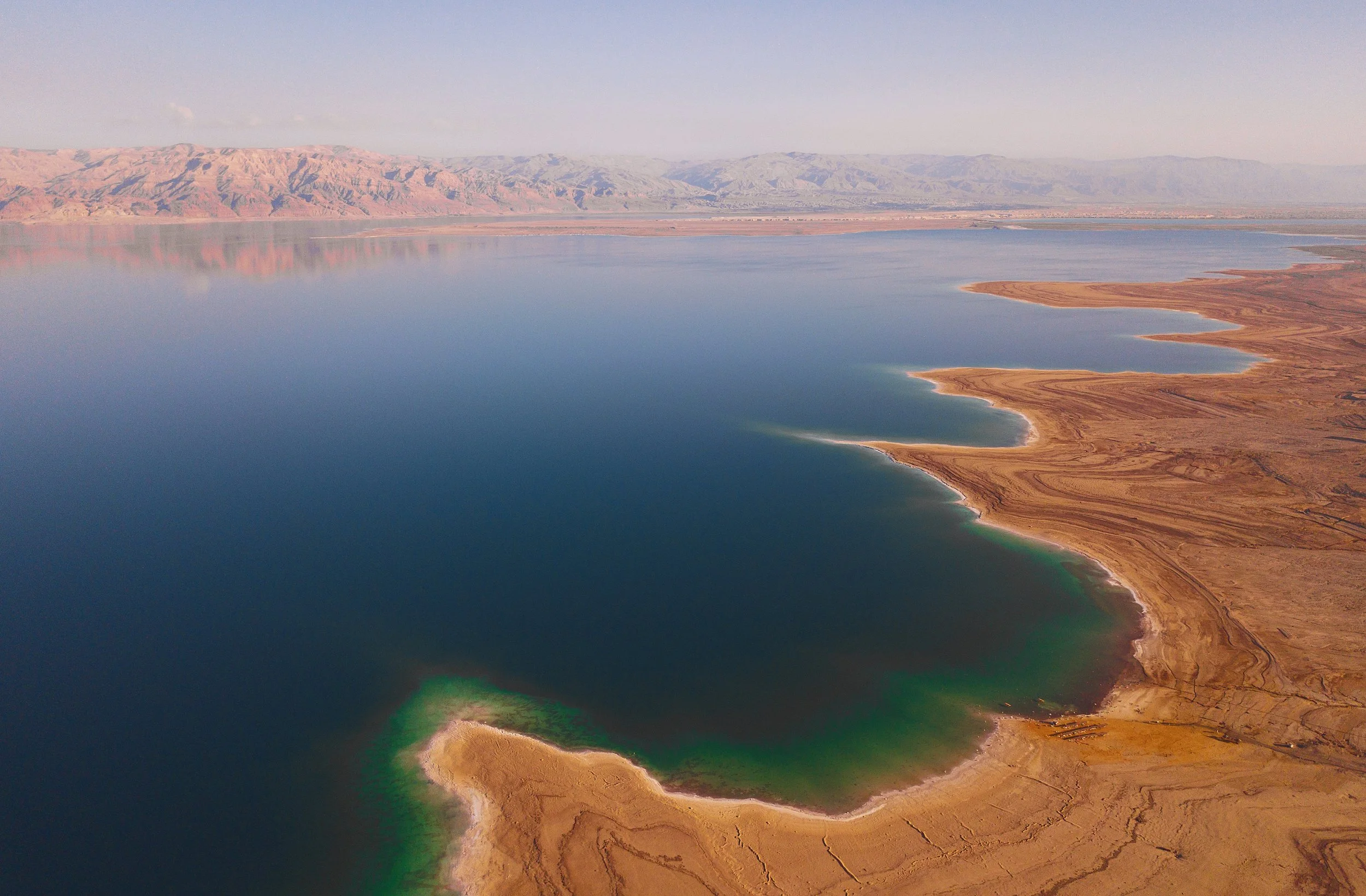 flyover-of-the-dead-sea-in-israel-YZ5248Q.jpg