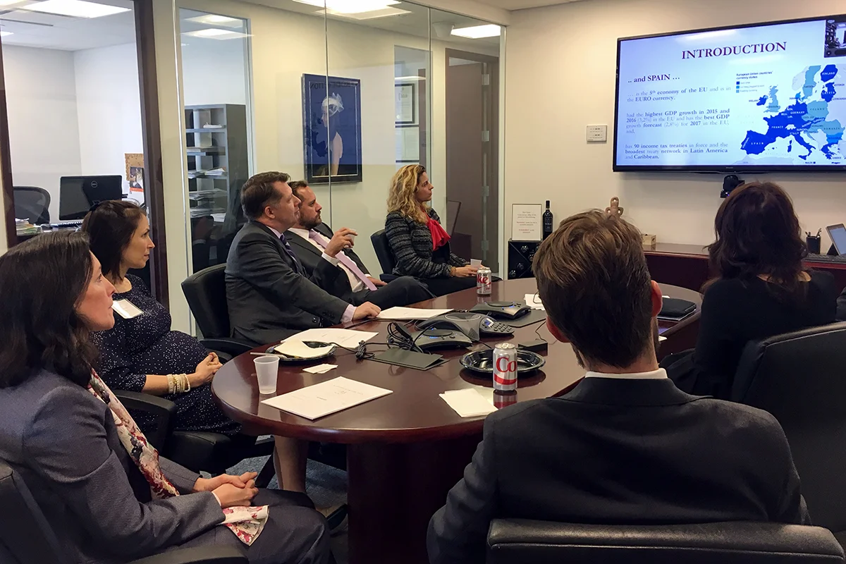 presentation-attendees-01.jpg