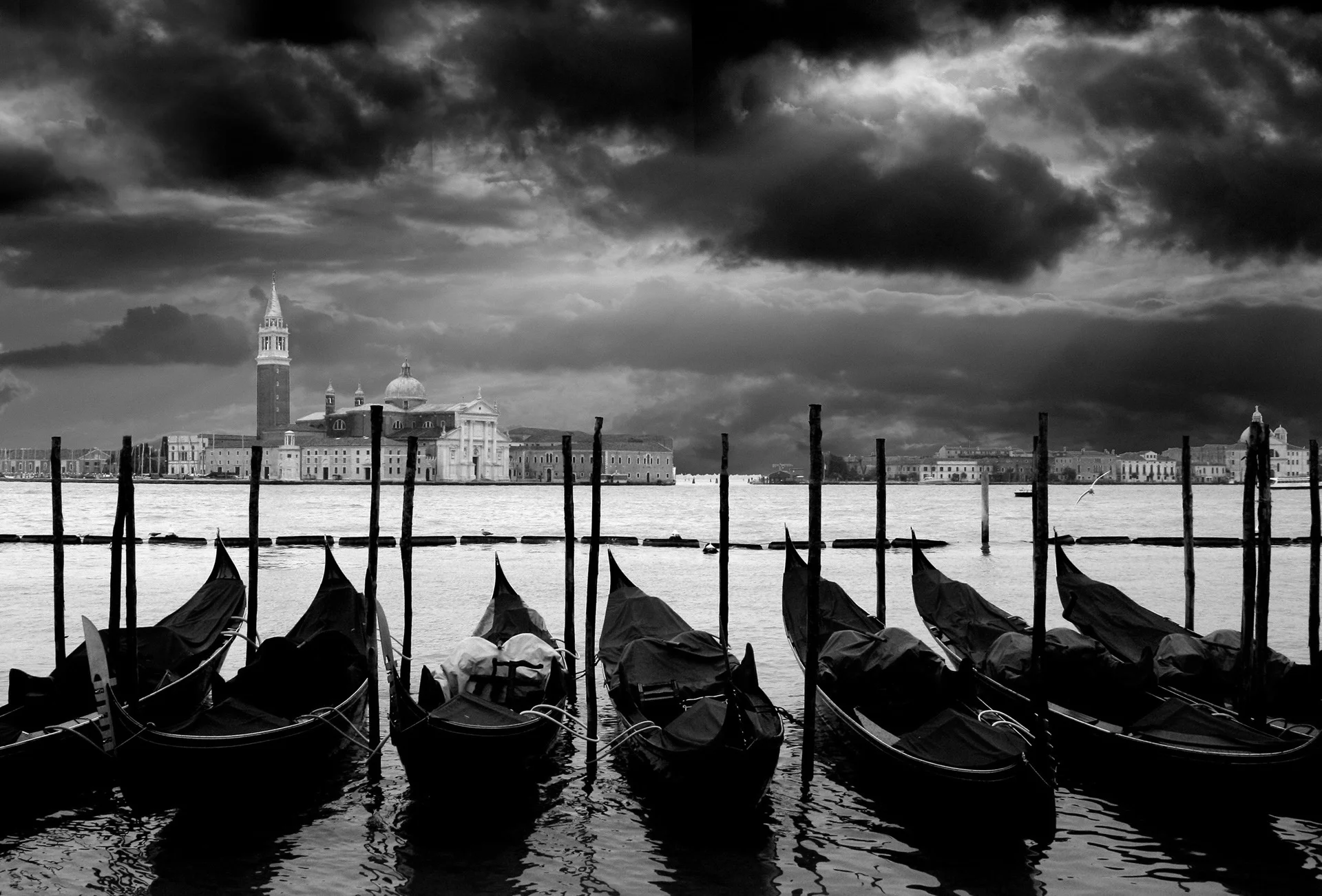 Caveat Dominus: A Comparison of Post-Employment Entitlements in the U.S. and Italy When Executive Employment is Terminated Without Cause