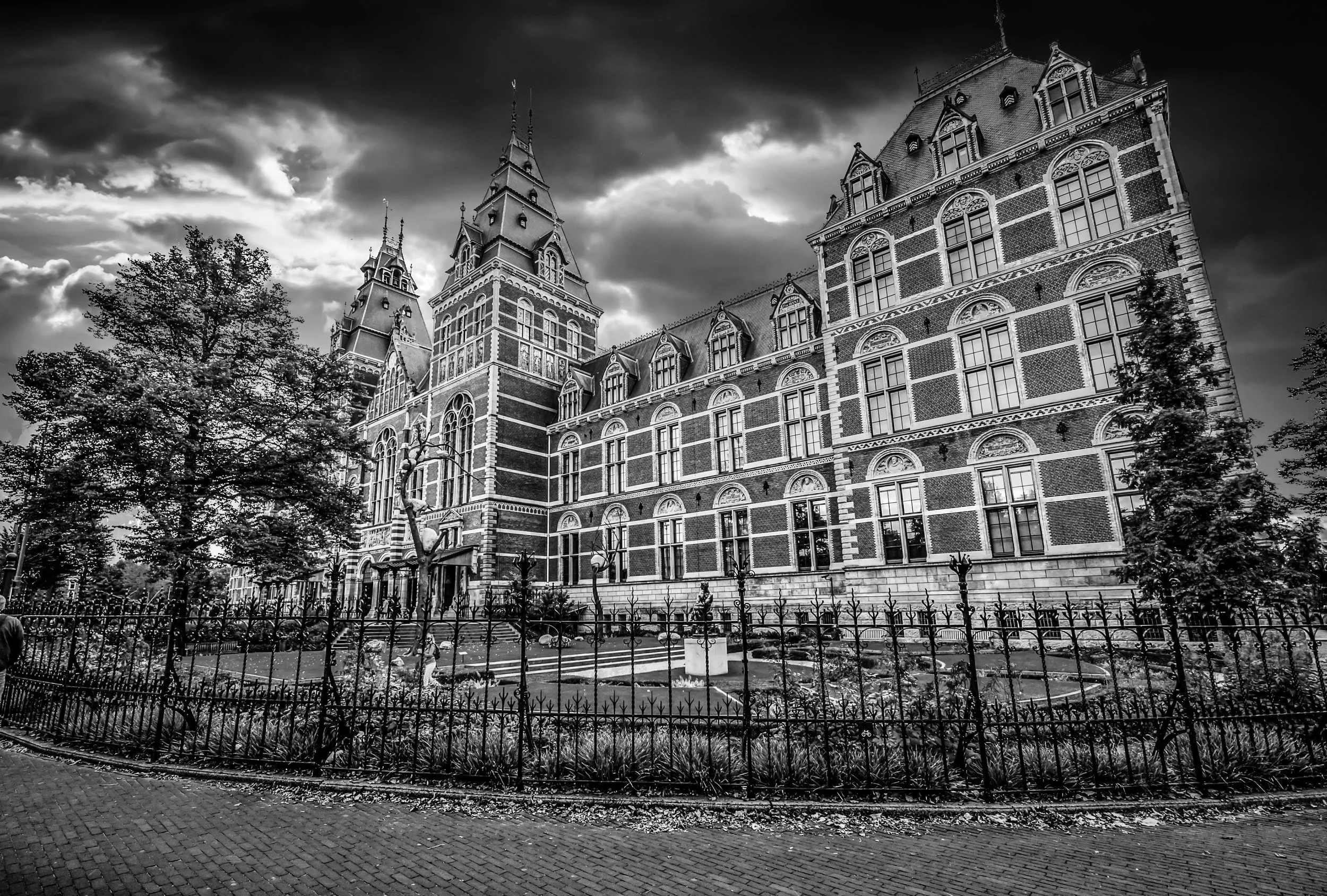 Double Dutch: Dividend Tax Reform Extends Exemption, Yet Tackles Abuse