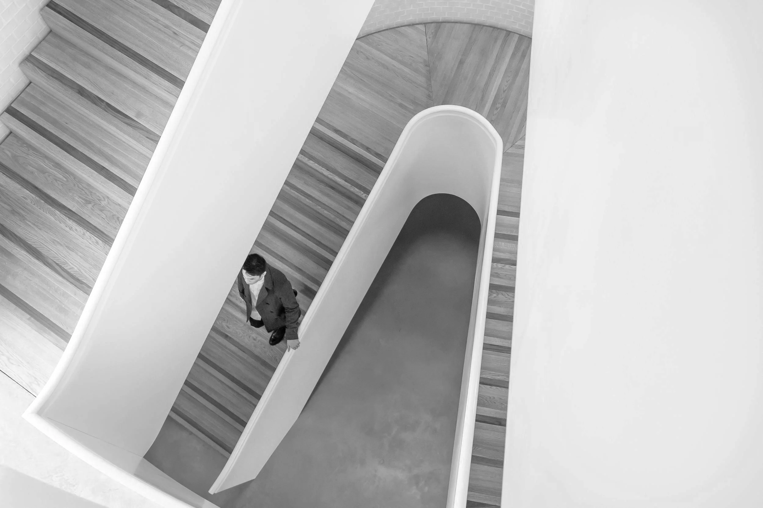 Do You Have to Withhold 30% on Payments to a Non-U.S. Independent Contractor?  