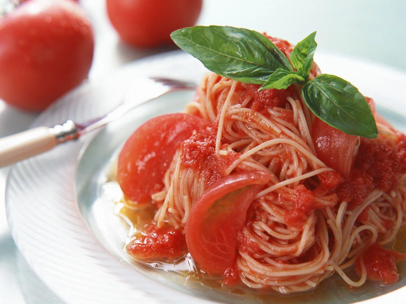 pasta_with_souce.jpg