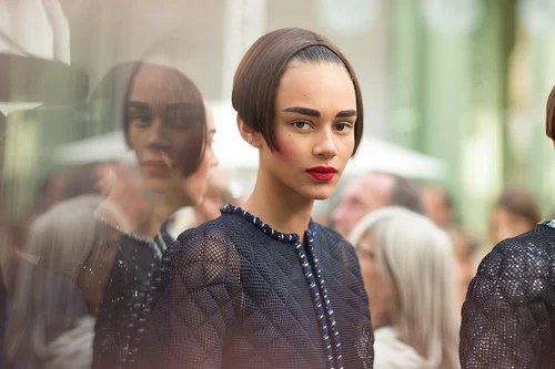 Beauty Lessons from Chanel at Paris Haute Couture Fashion  display picture 1