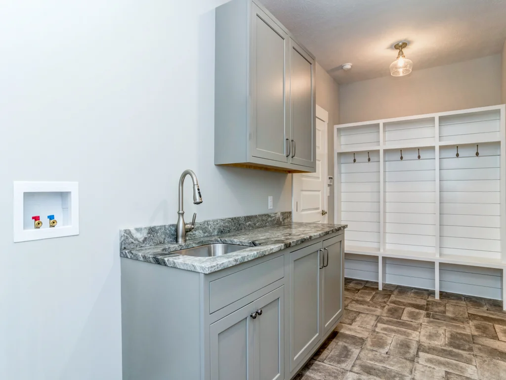 143_Lynwood_Dr_20.jpg