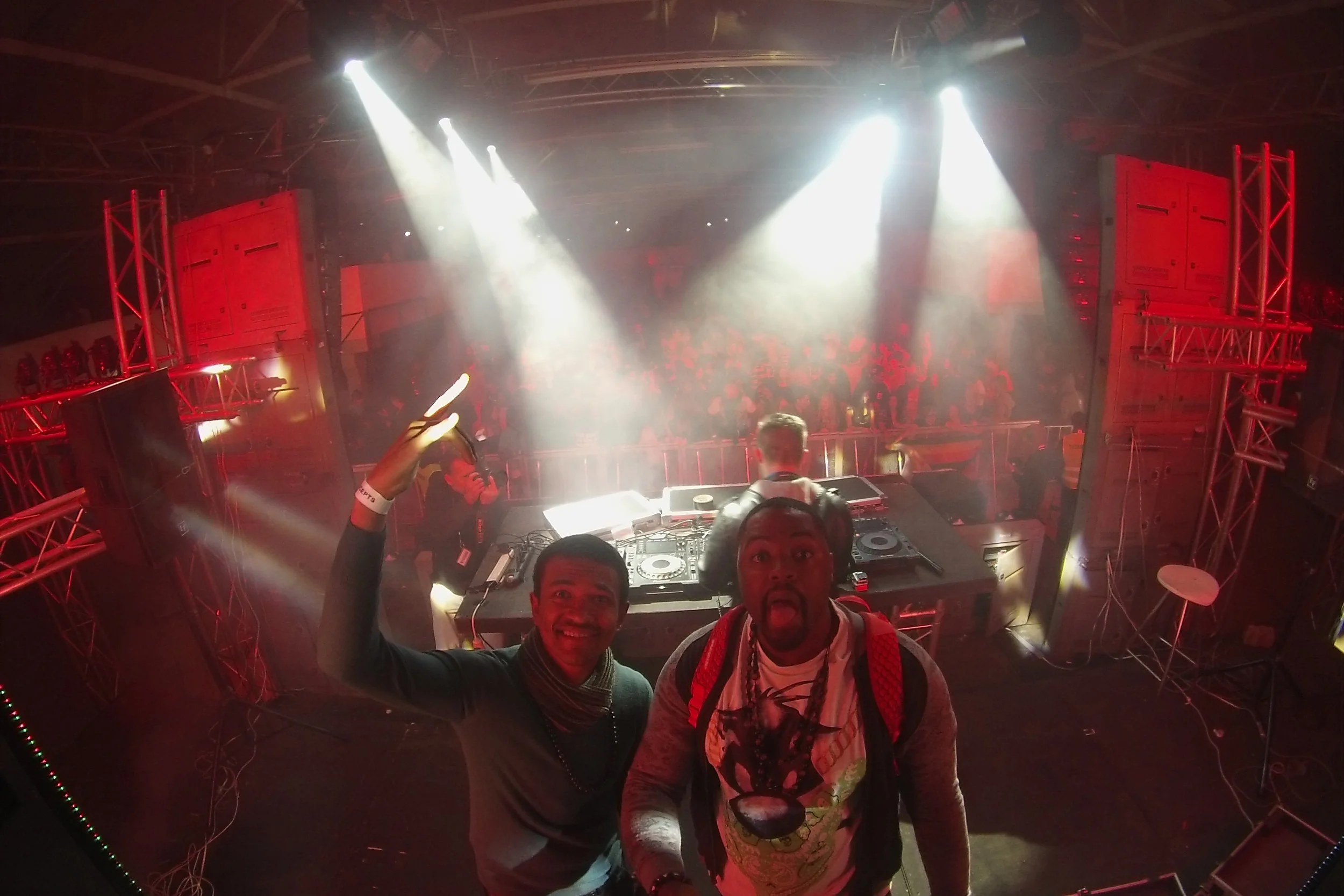 2 Broke Twimbos Sneak Into Electric Arena & Electric Distrikt