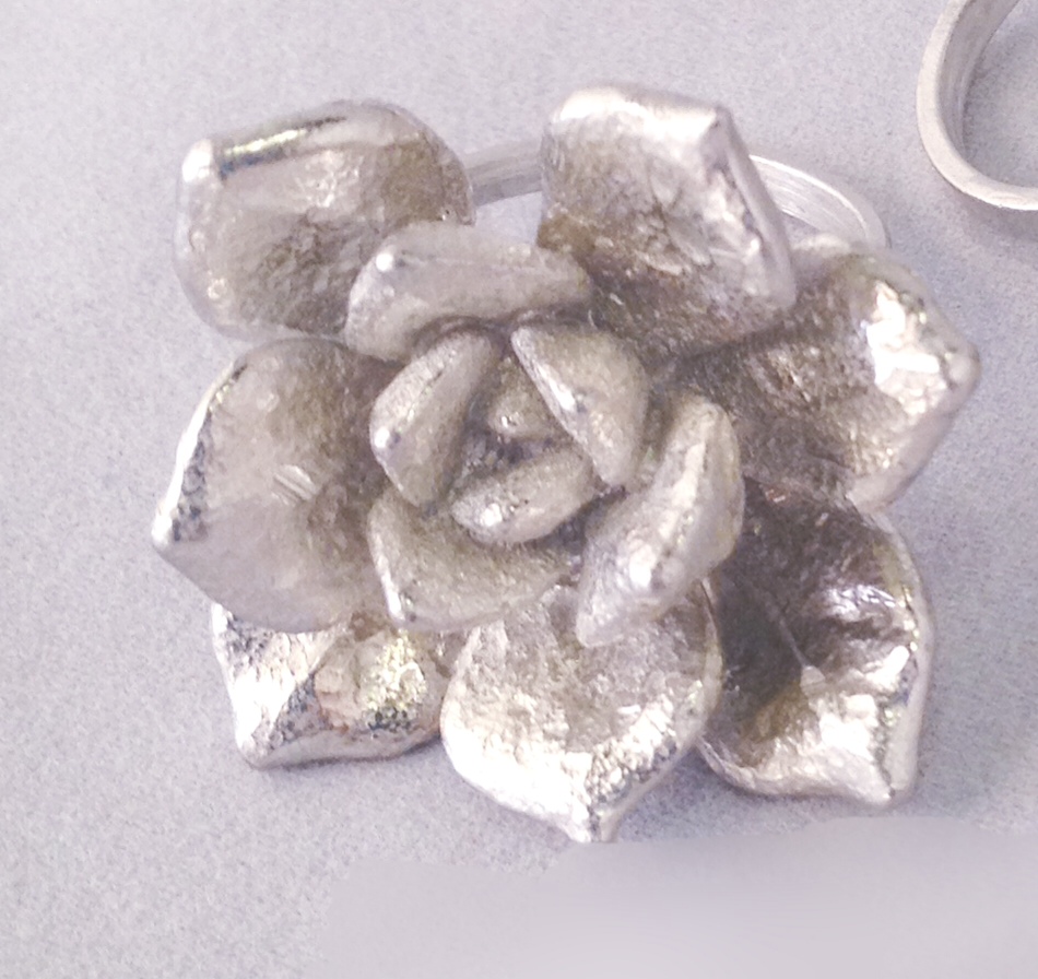 Tyramin Single Bud Ring.JPG