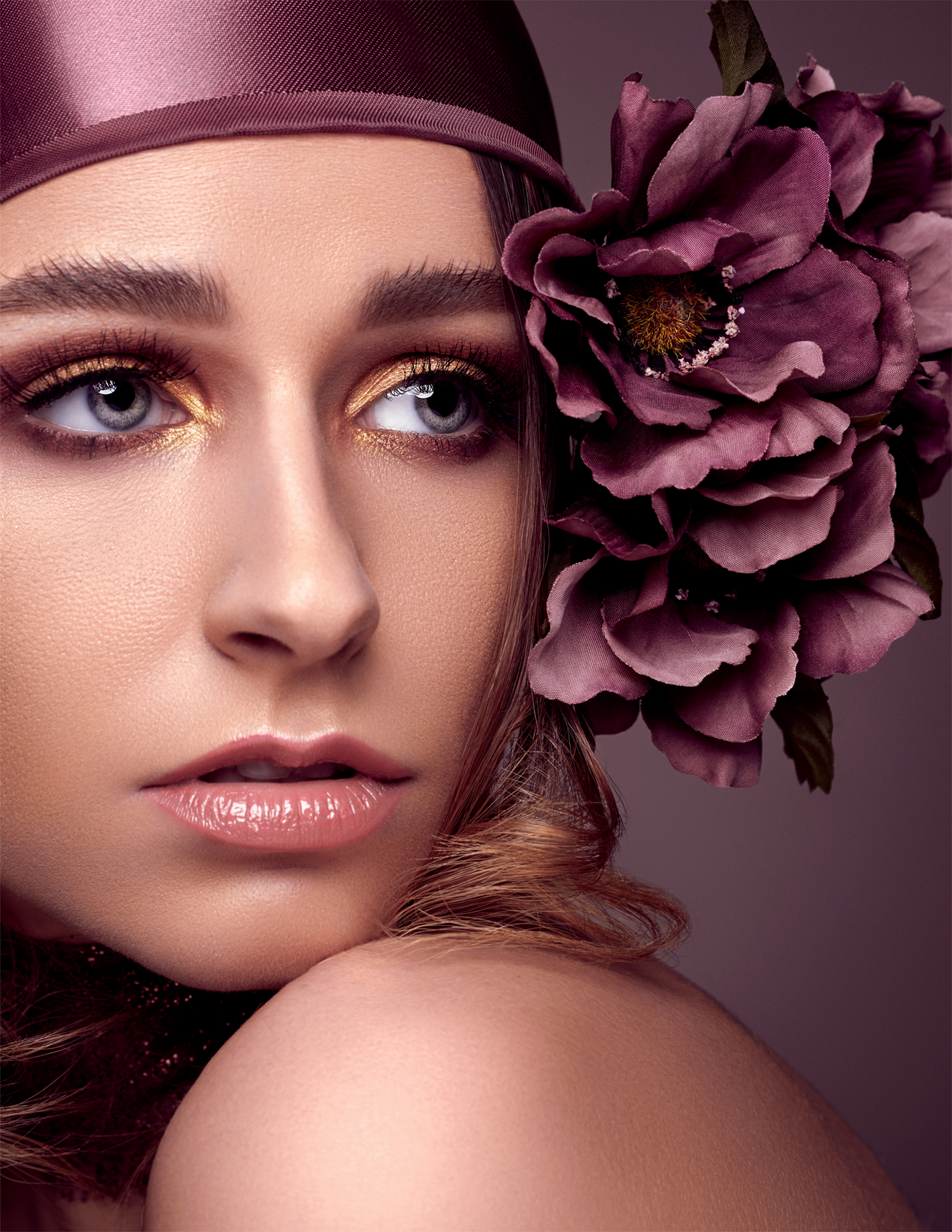 IMIRAGE MAGAZINE - SEPTEMBER 2018 Madame Periwinkle beauty editorial by Antonio Martez, New York Fashion and Beauty Photographer, was featured in the September 2018 edition of Imirage Magazine. The editorial was a Cover & Feature Spread for that edition.
