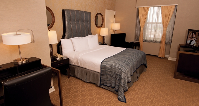 hilton bedroom.jpg