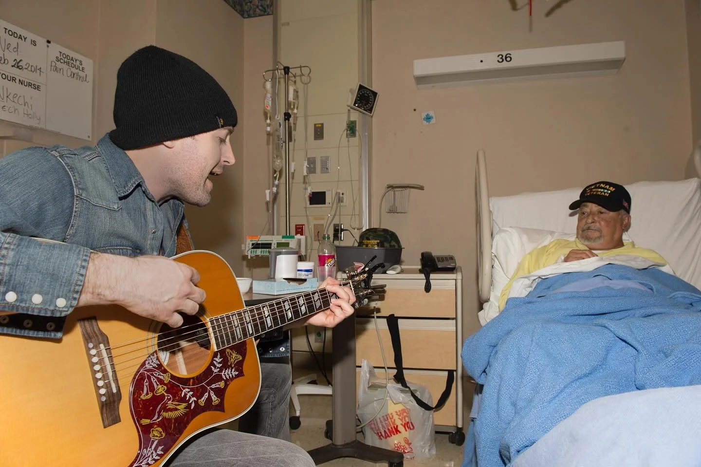 Thank you for America&rsquo;s Veterans and keeping our country safe! God Bless you! 🇺🇸

I love this pic - this is a retired American soldier on the mend to the Tennessee Valley VA Hospital. The individual on the left is Josh Thompson, a talented si