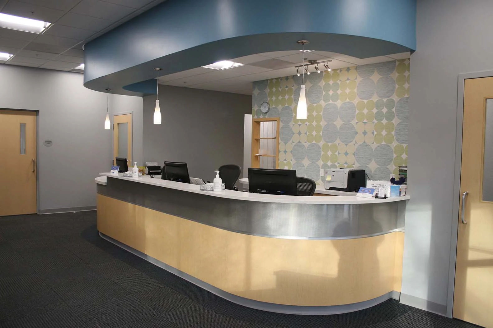 Front Desk.jpg