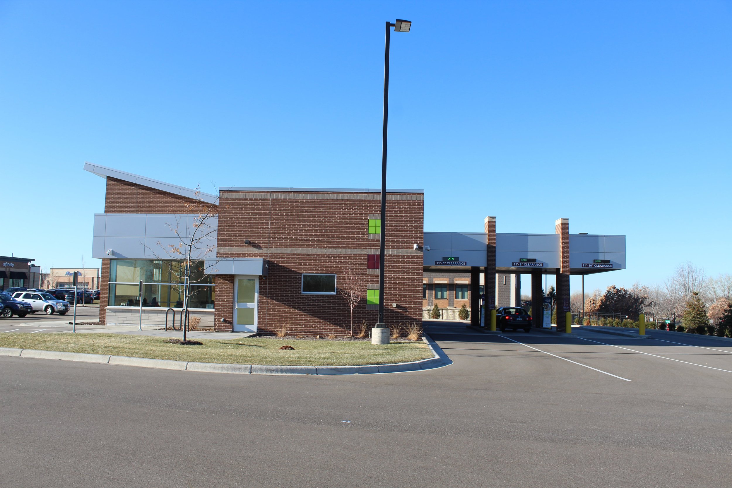 Genisys Credit Union Exterior 5.jpg