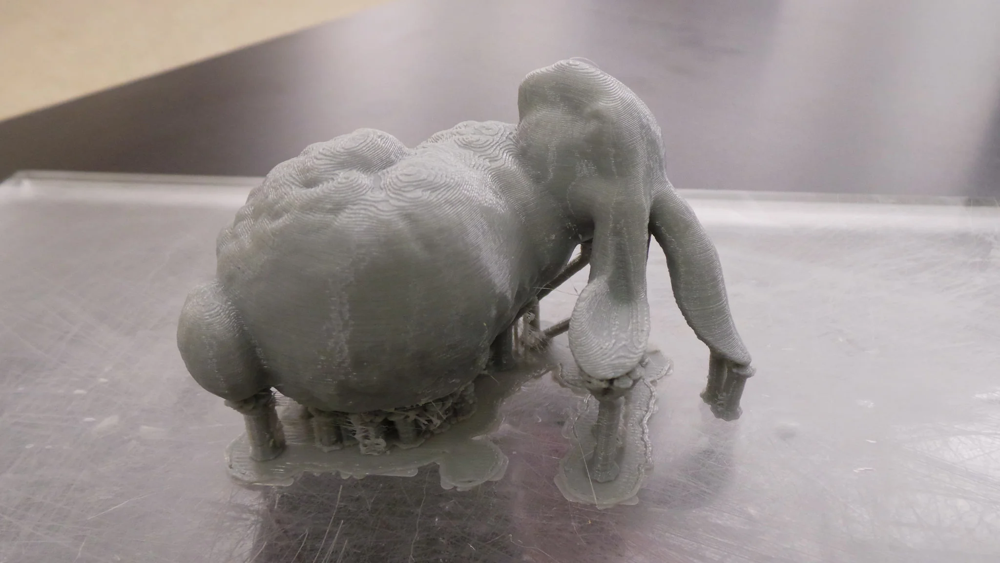 3D printed rabbit with ‘supports’ intact. (Source: http://bit.ly/2x42bbs)