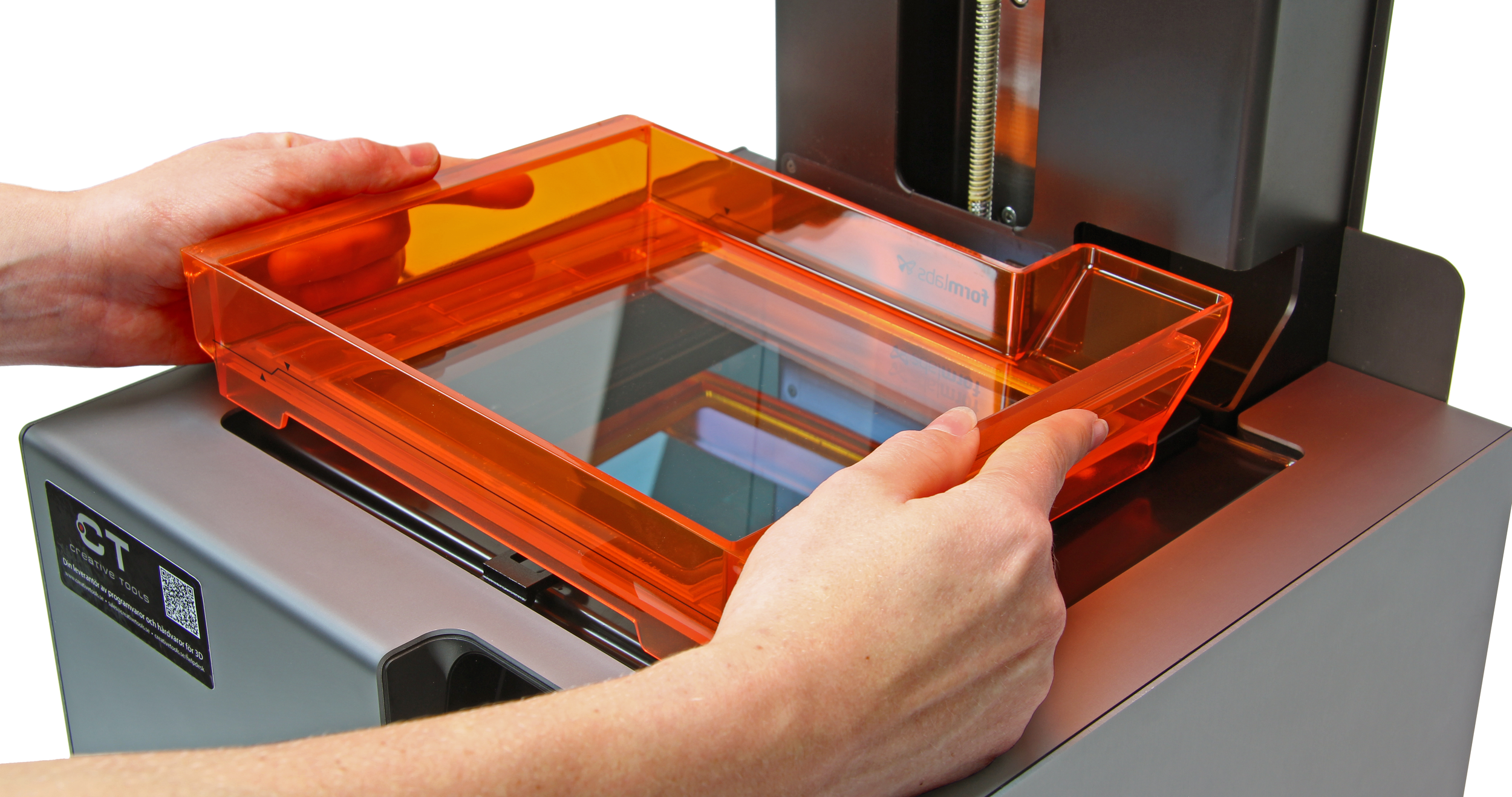 Example of a tank for the resin from the Formlabs Form 2. (Source: http://bit.ly/2vWlDVN