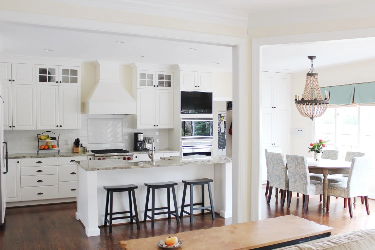 Bright Coastal Kitchen.jpg
